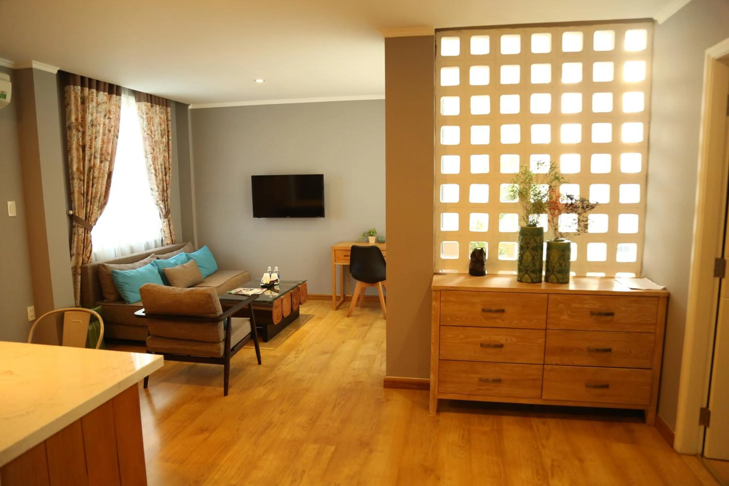 Living room in KaKa Hotel Han River