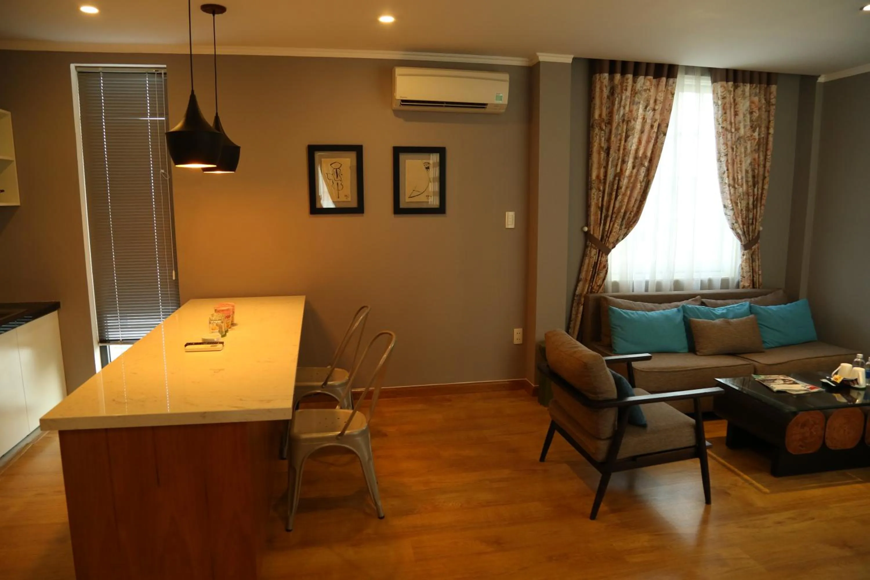 Living room in KaKa Hotel Han River