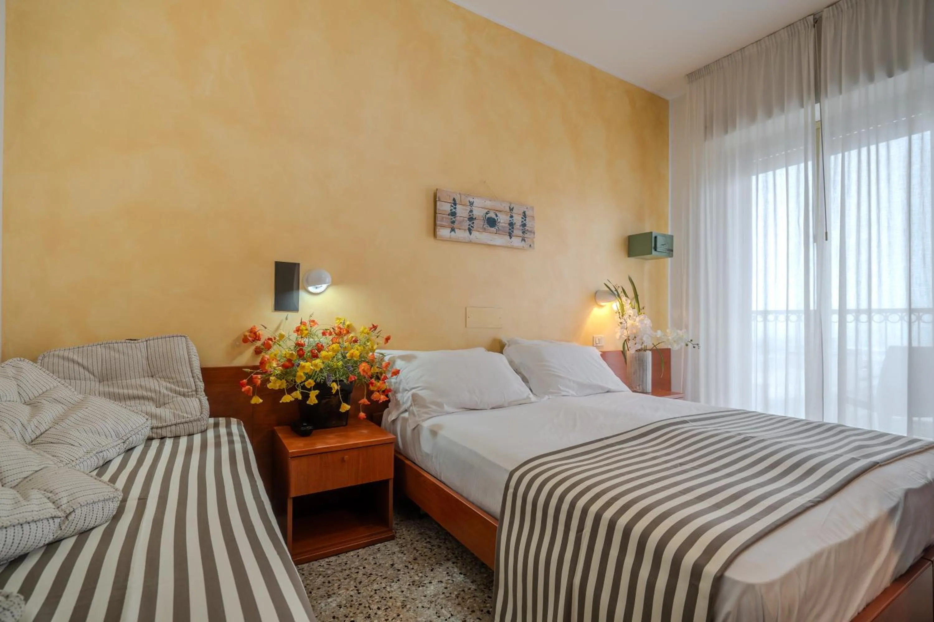 Bedroom, Bed in Hotel Mia