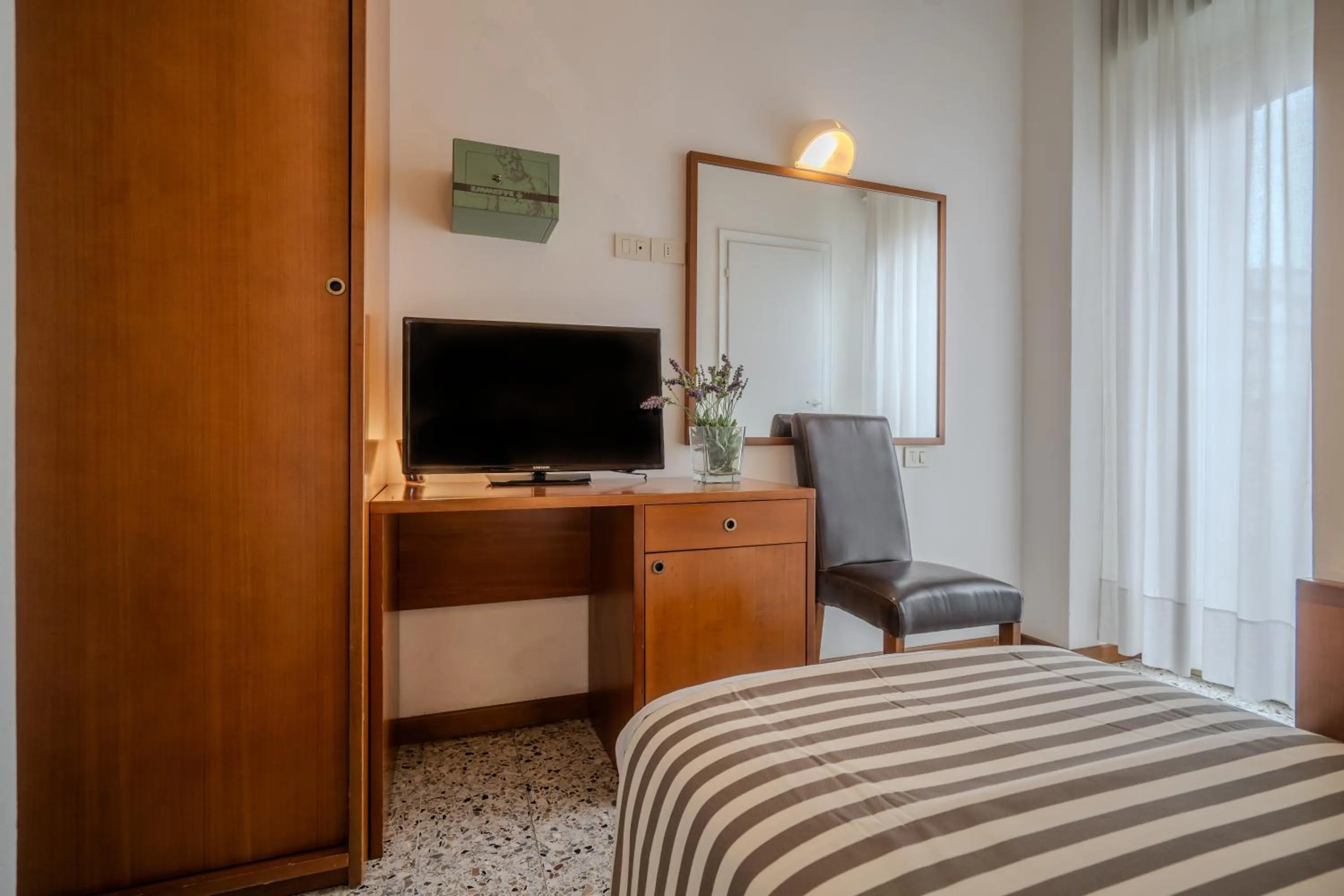 Bedroom, Bed in Hotel Mia