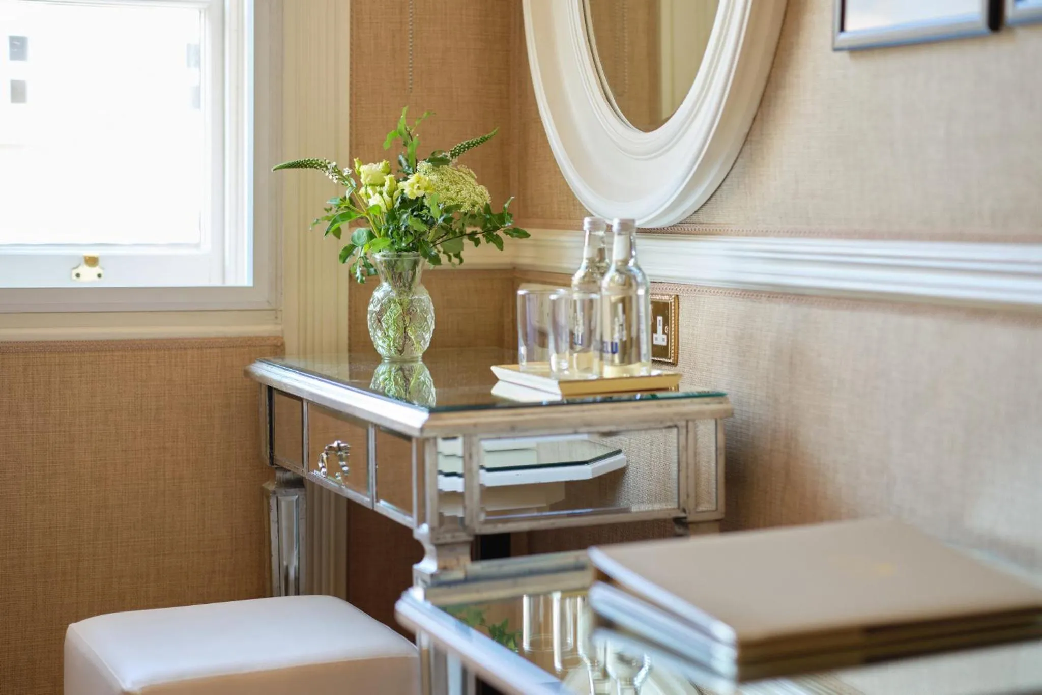 Photo of the whole room in The Montague On The Gardens