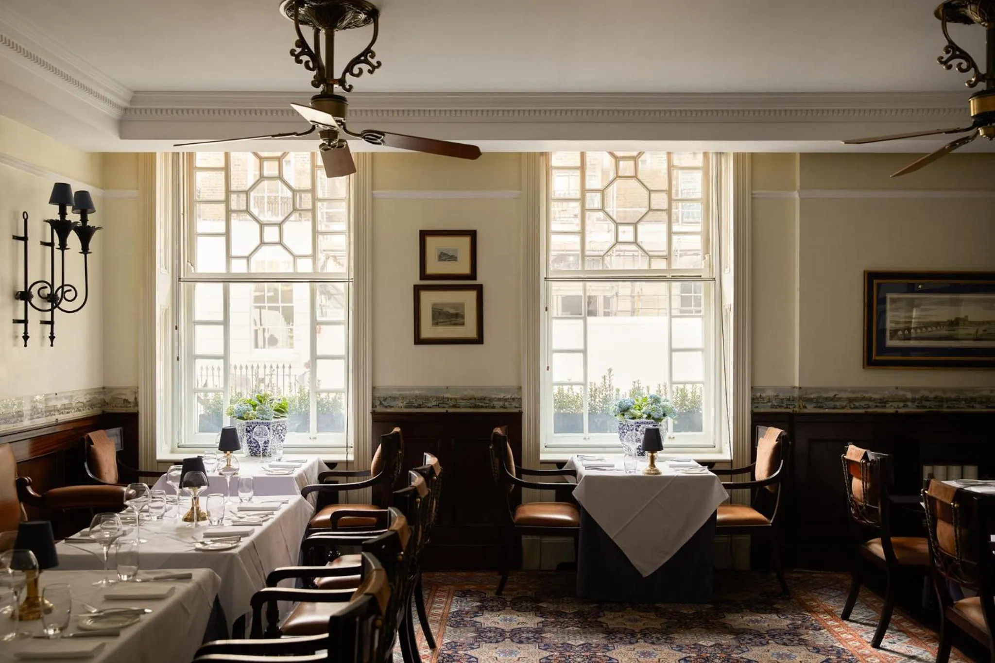 Restaurant/places to eat in The Montague On The Gardens