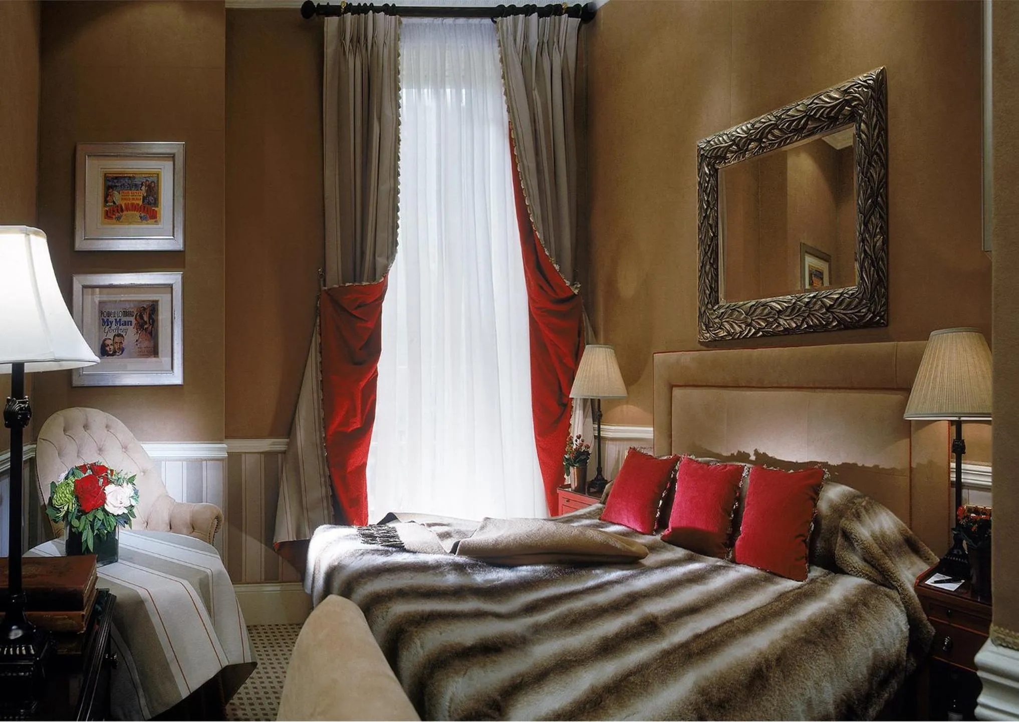 Bedroom, Bed in The Montague On The Gardens