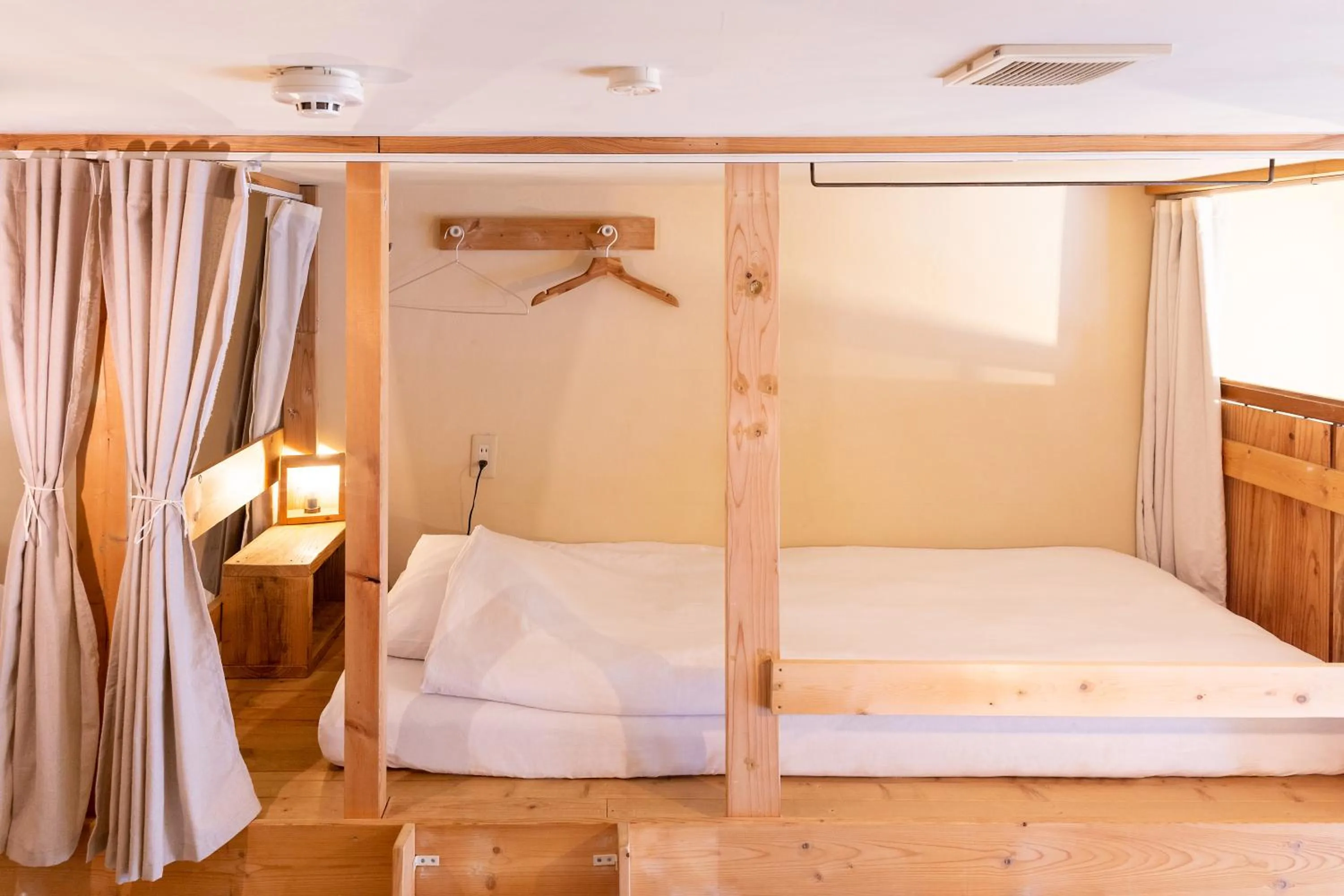 bunk bed, Bed in Tokyo Hikari Guesthouse