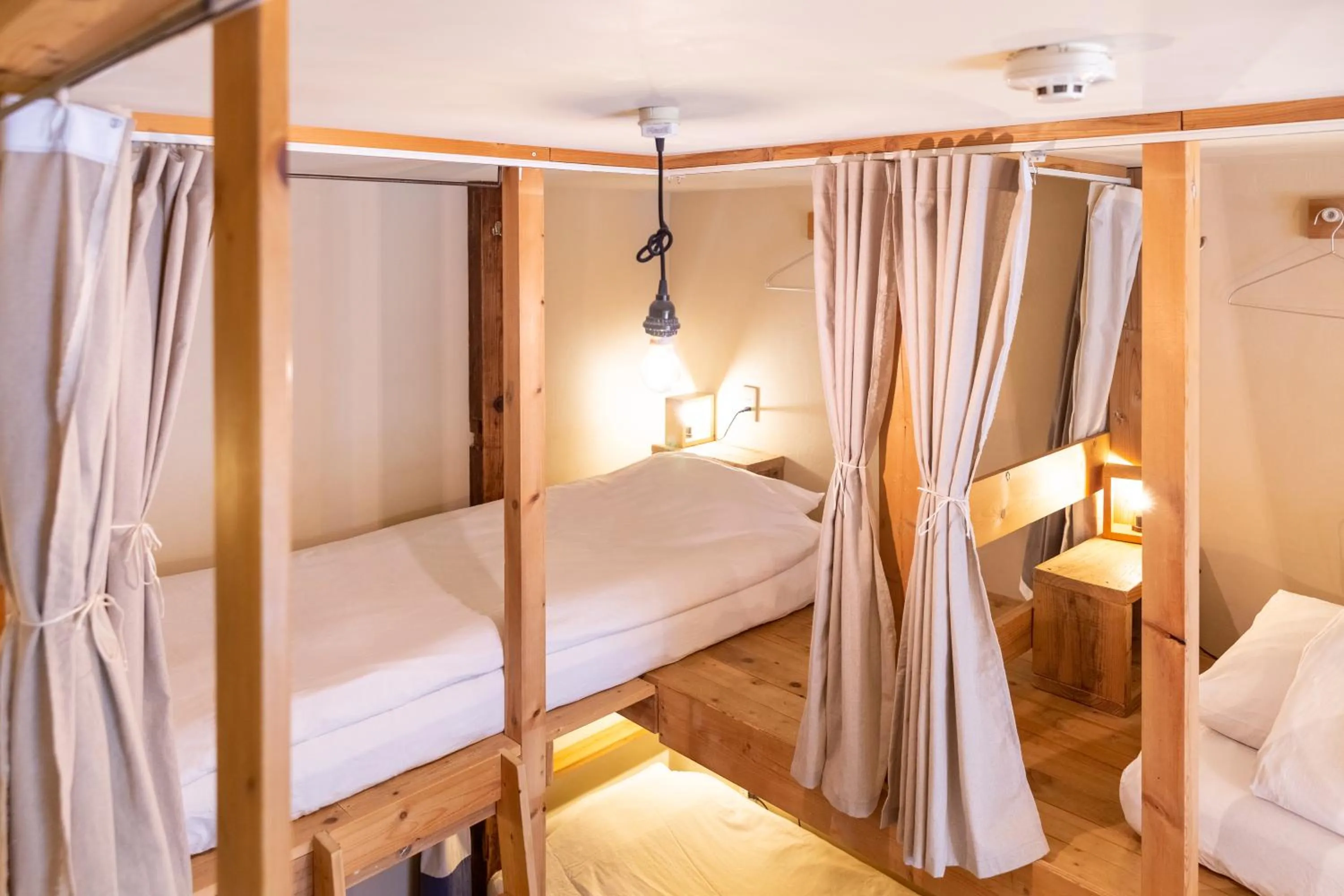 bunk bed, Bed in Tokyo Hikari Guesthouse