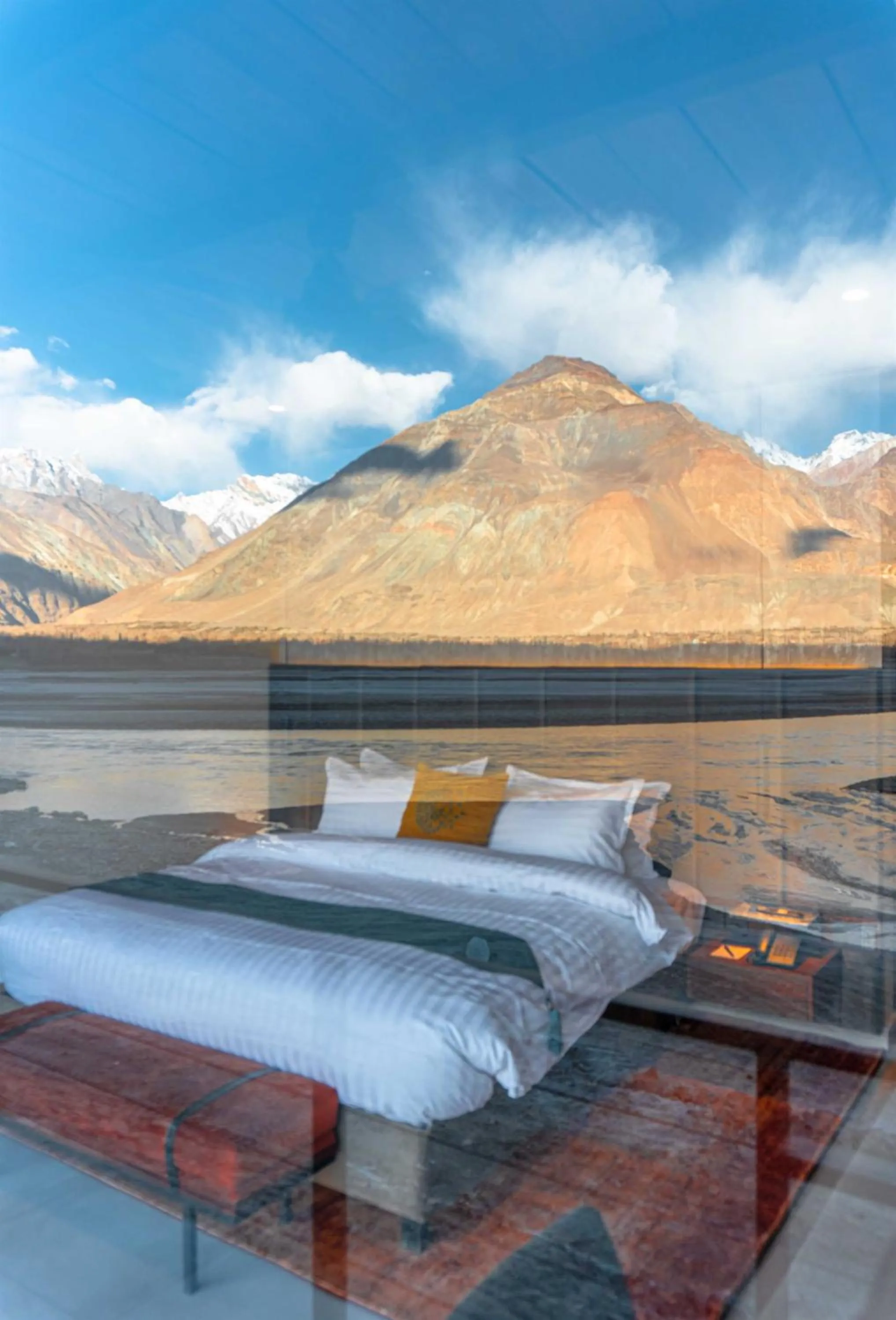 Bed in Himmel Skardu By Luxus