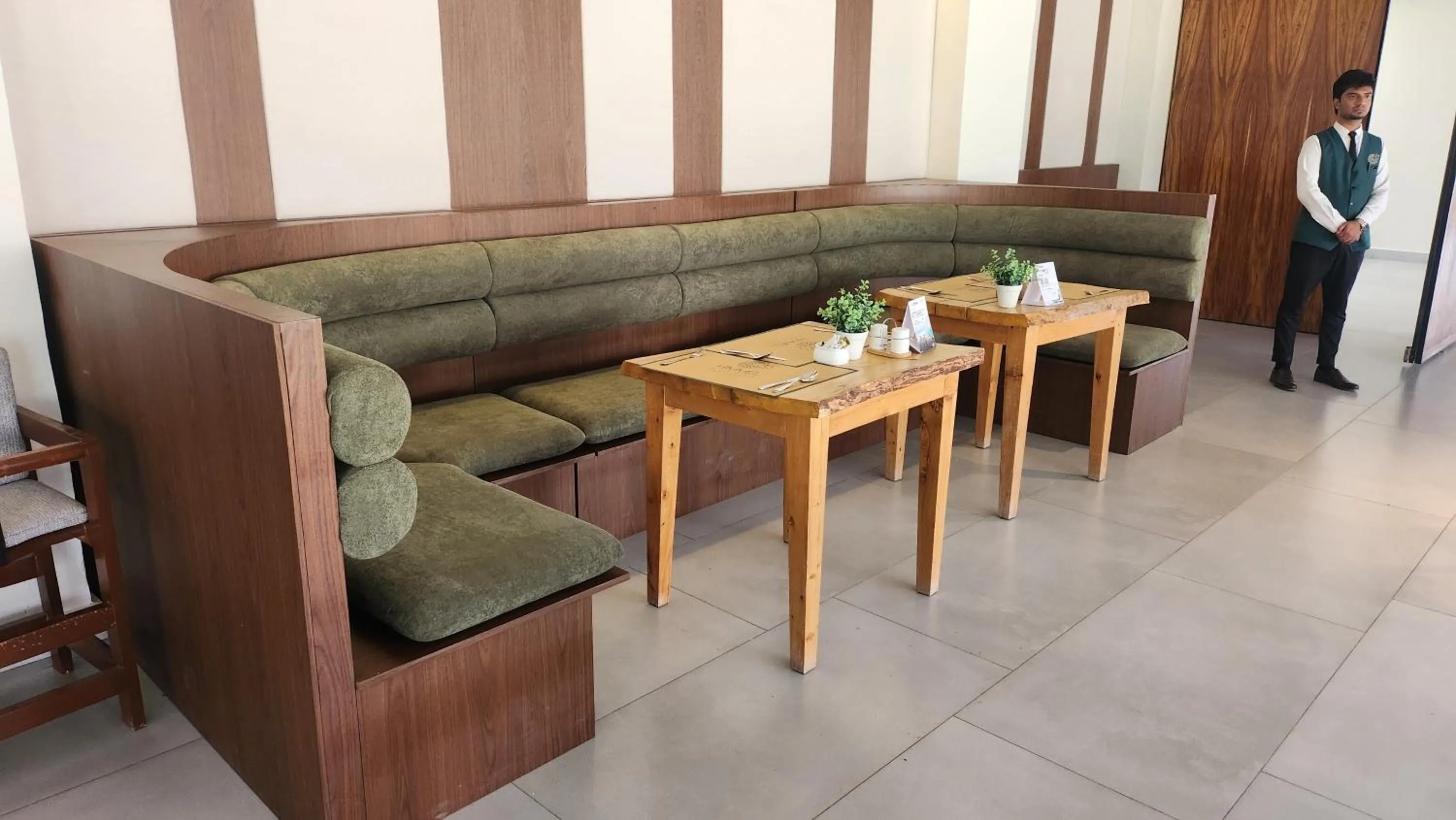 Restaurant/places to eat in Himmel Skardu By Luxus