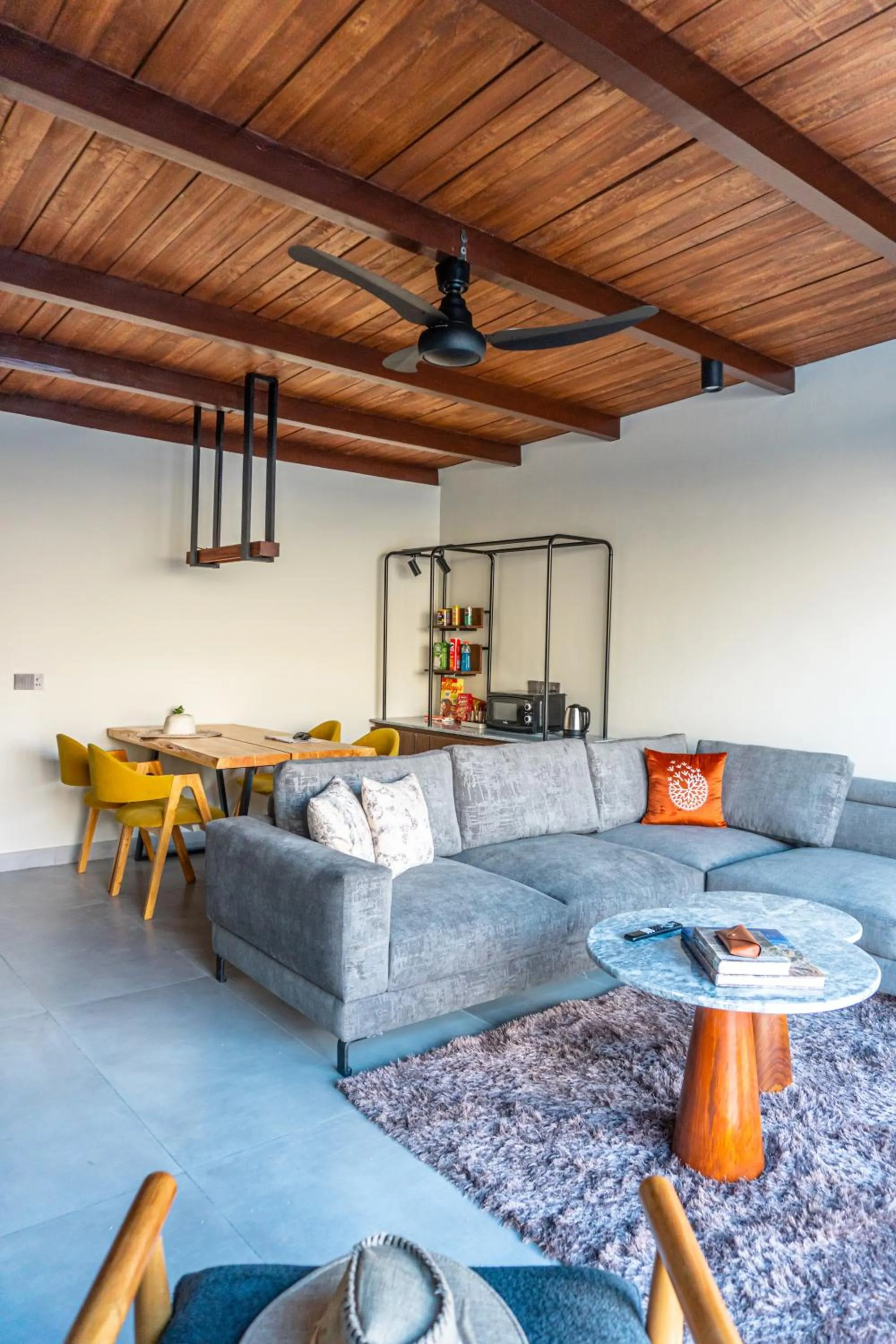 Seating area in Himmel Skardu By Luxus