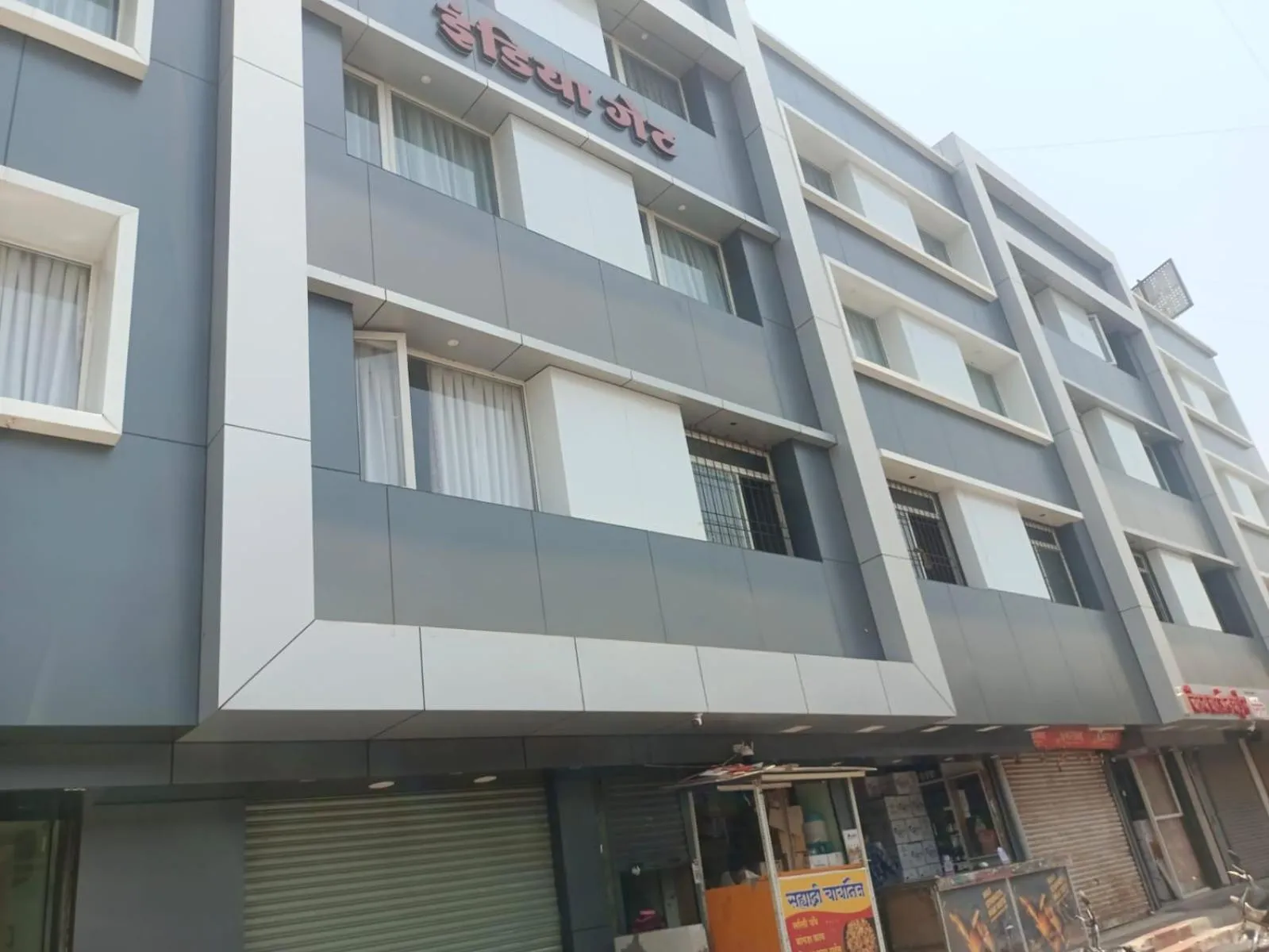 Property building in Hotel India Gate Narhe, Pune