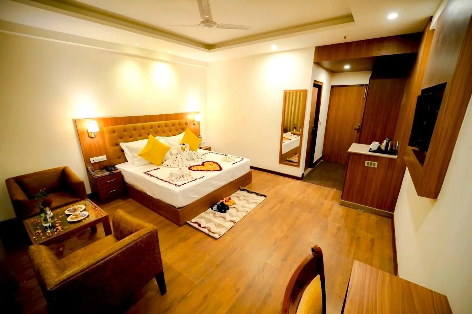 Bed in Simsa Heights Manali