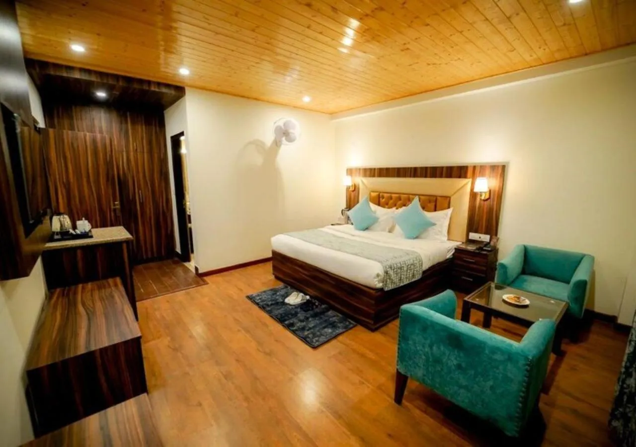 Bed in Simsa Heights Manali