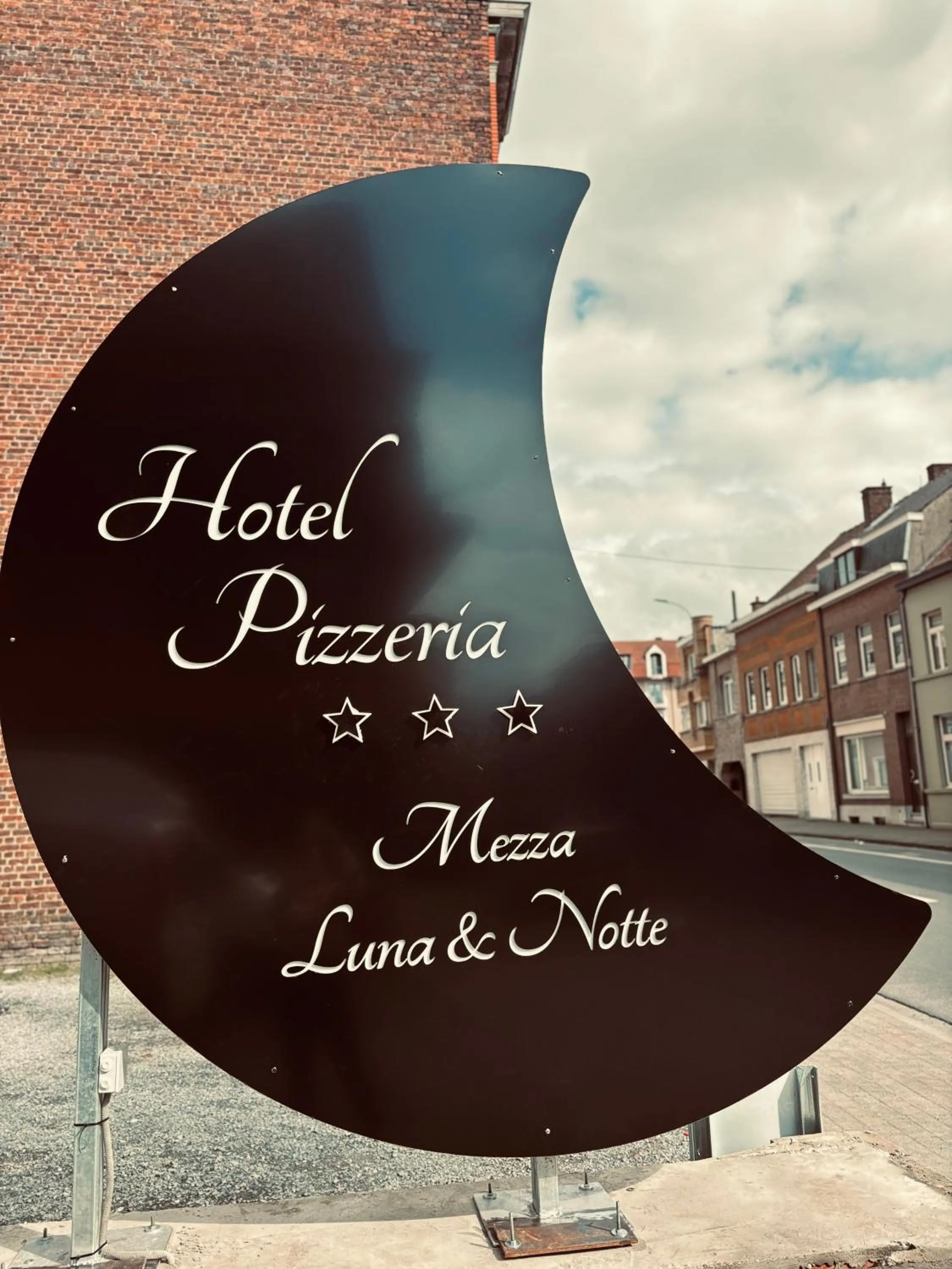 Property building in Hotel Mezza Notte