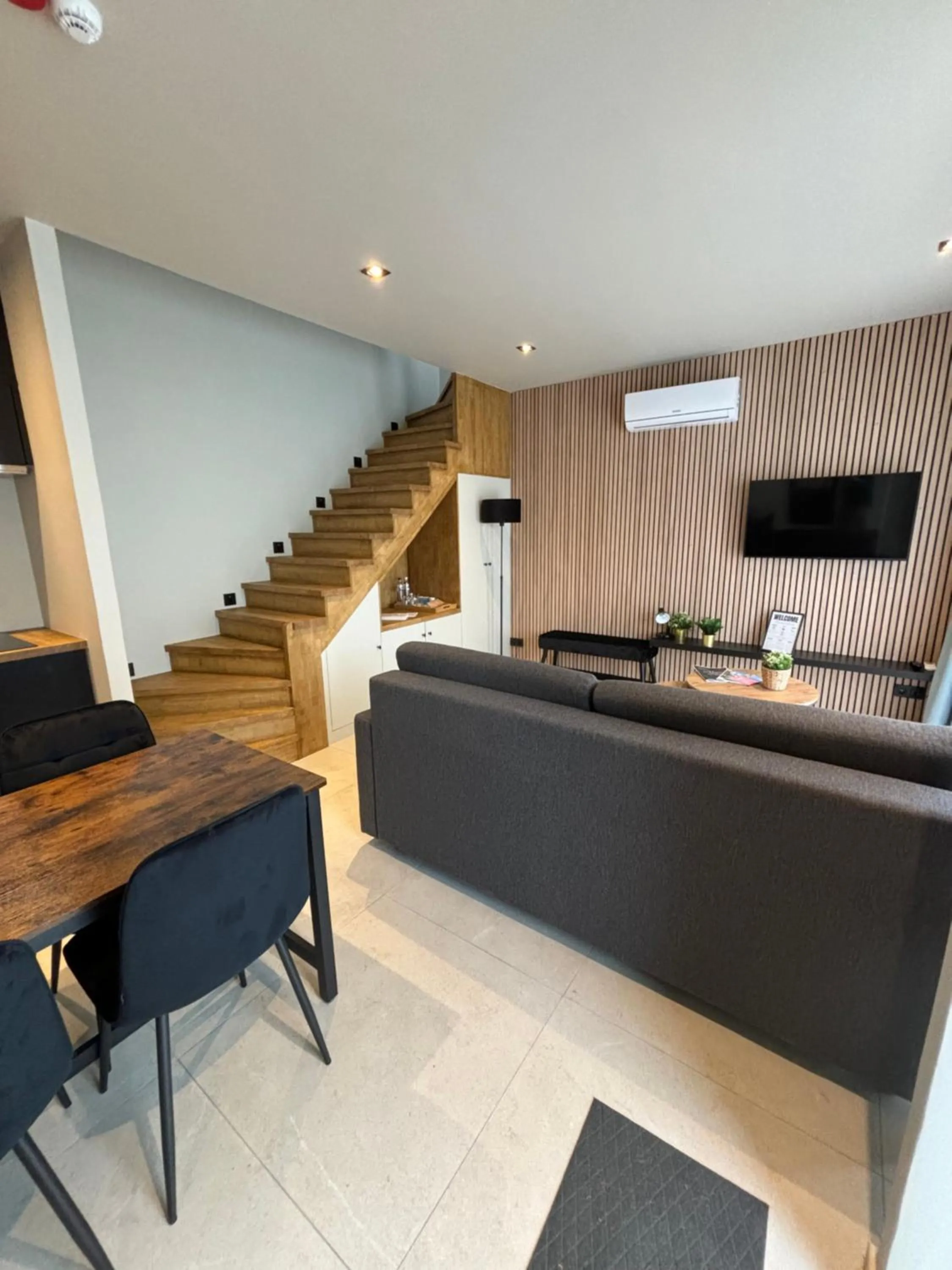 TV and multimedia in Hotel Mezza Notte