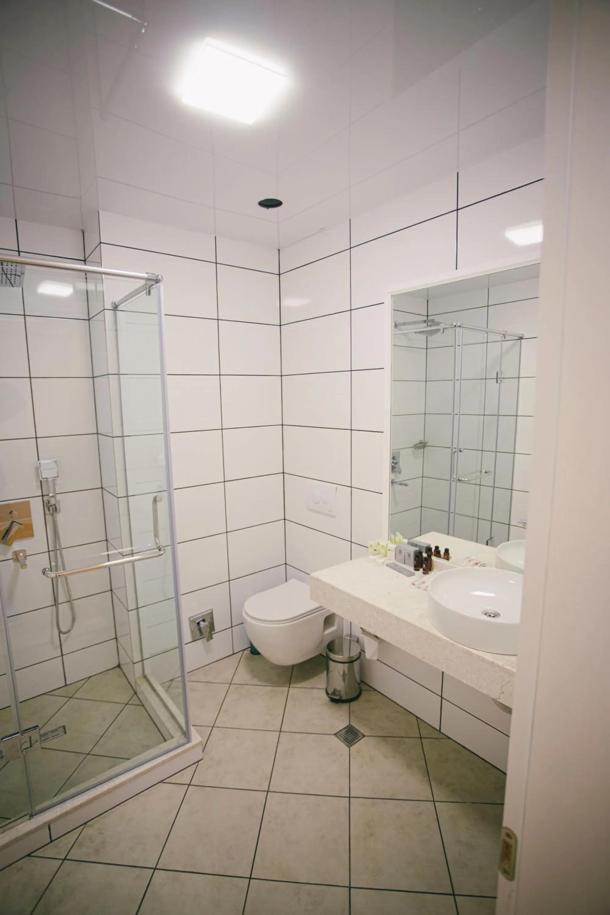 Shower in Hotel Black Sea