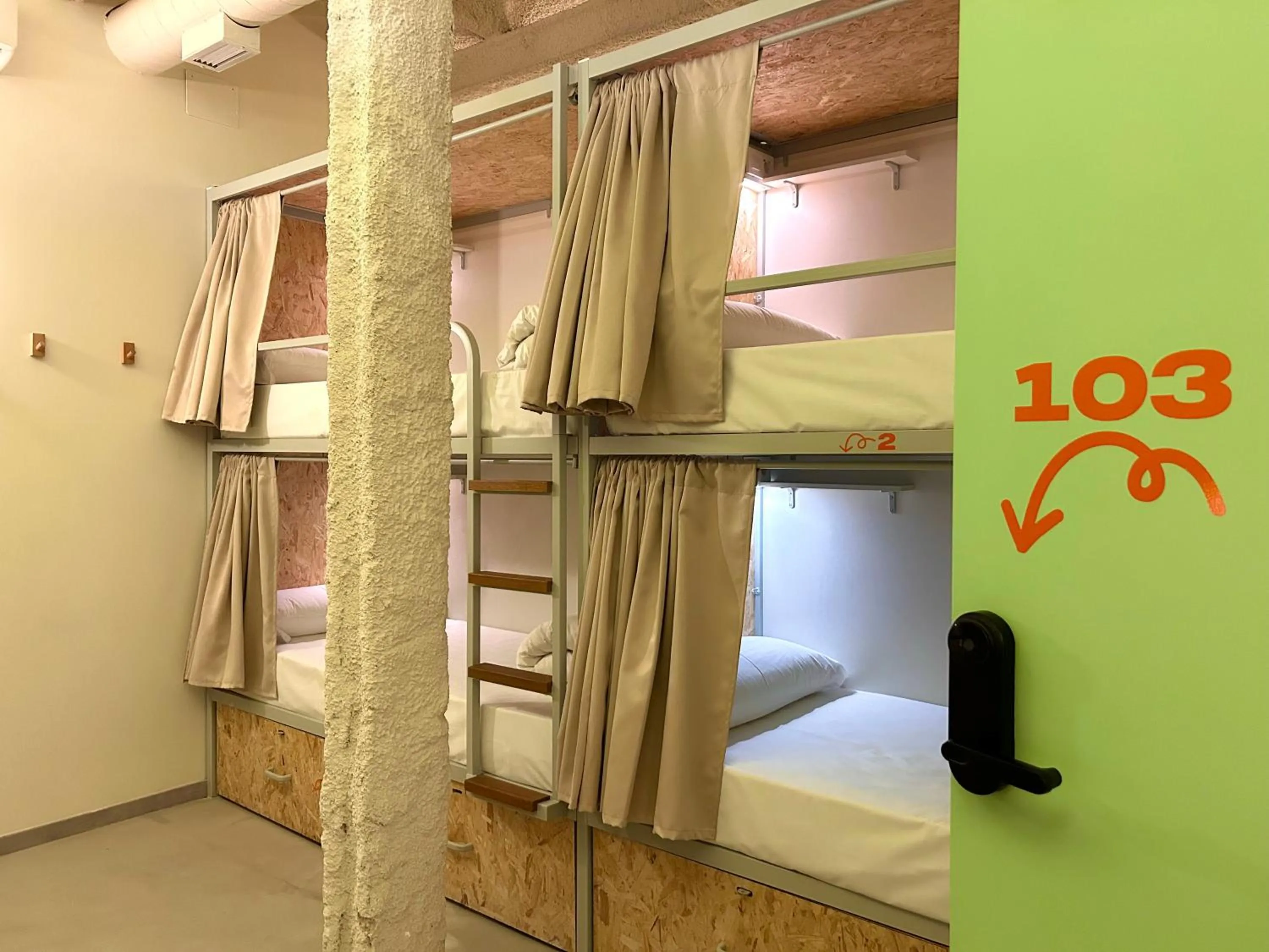 Bed in The Loft House Madrid