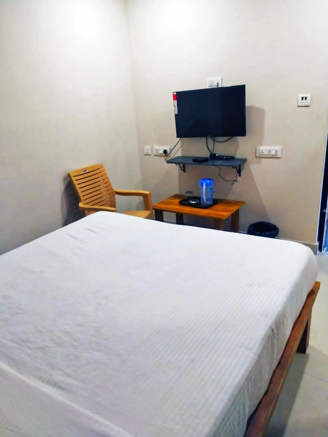 Bedroom, Bed in MS Comforts Mahadevapura