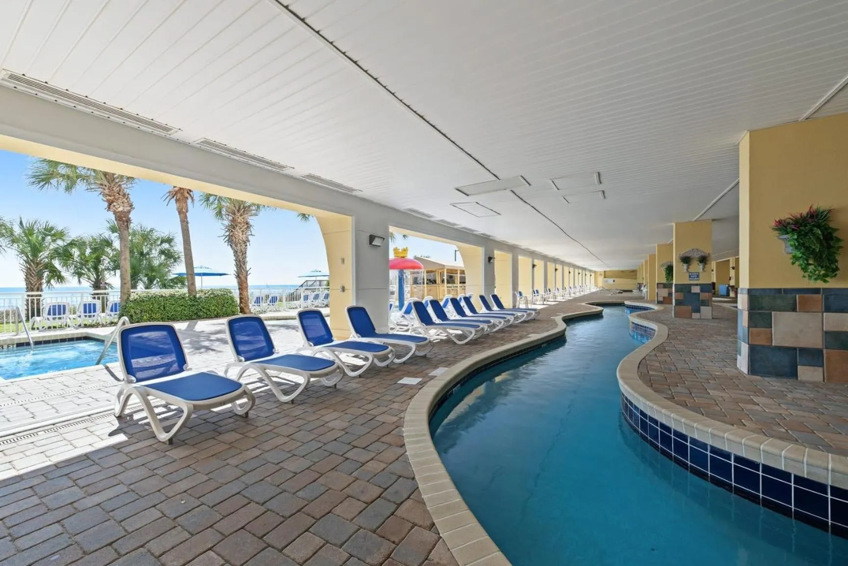 Swimming pool in Camelot By The Sea - Blue Palmetto Vacation Rentals