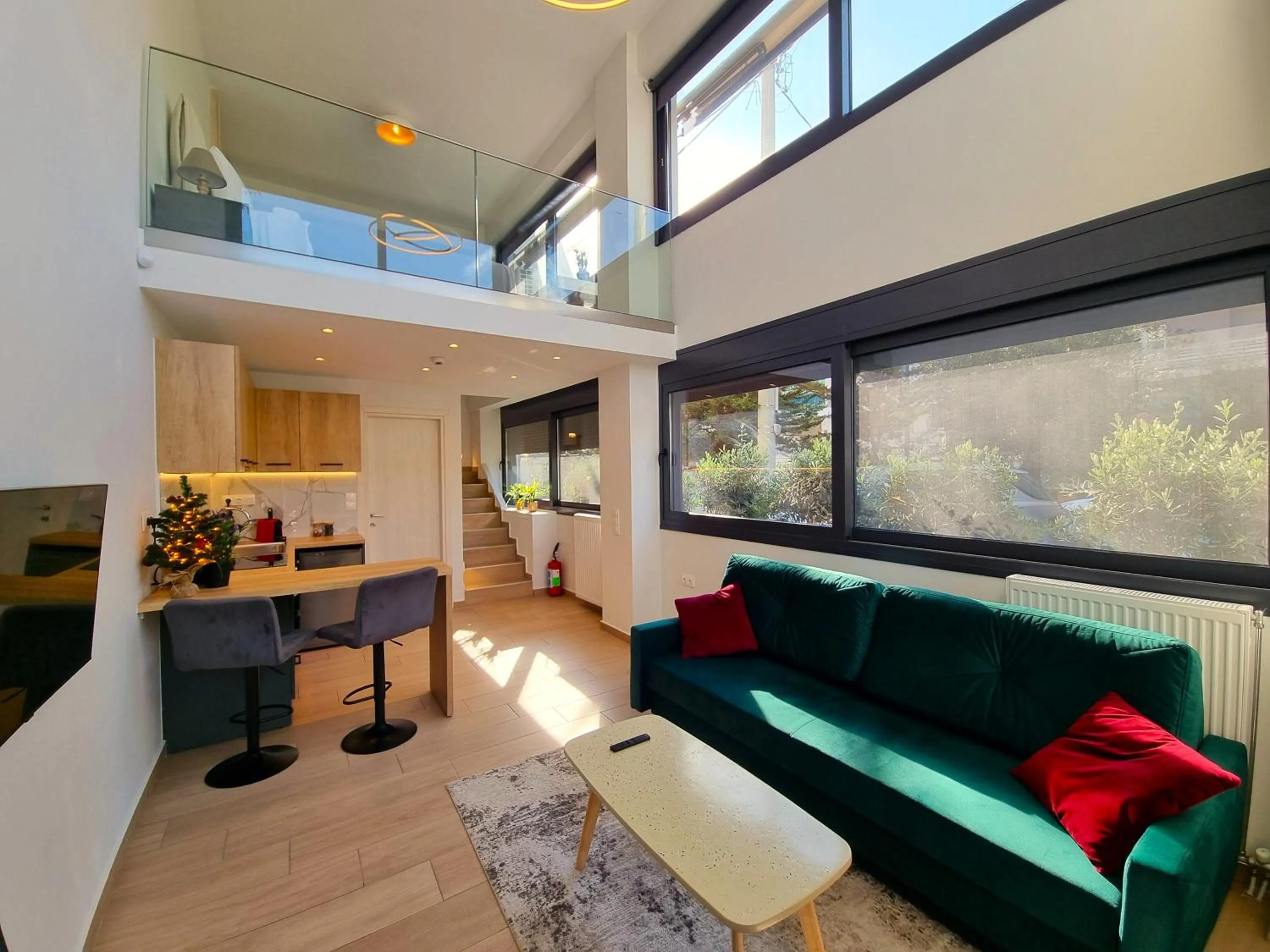 TV and multimedia in 10 Apartments & Suites Athens