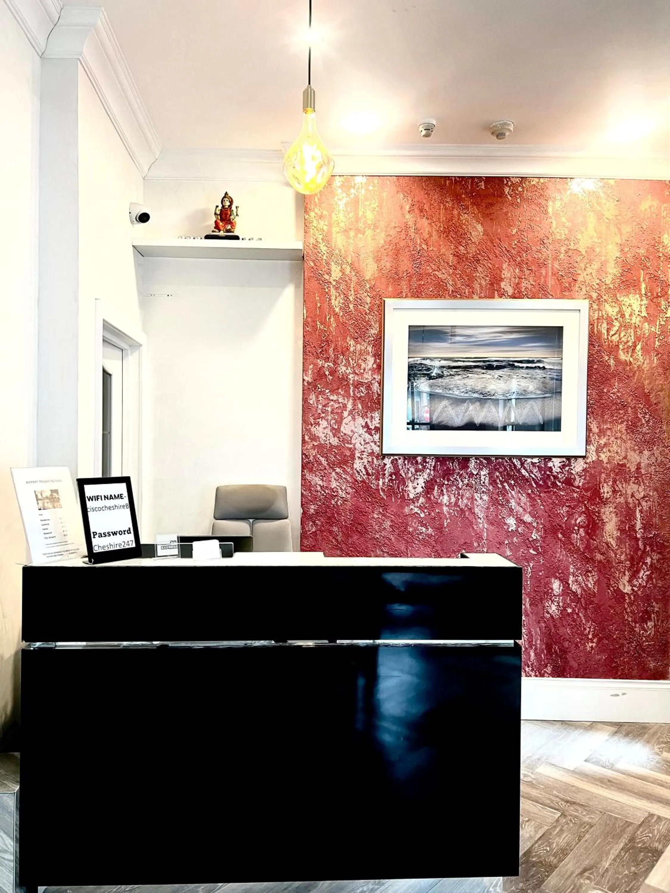 Lobby or reception in Cheshire Hotel Central London