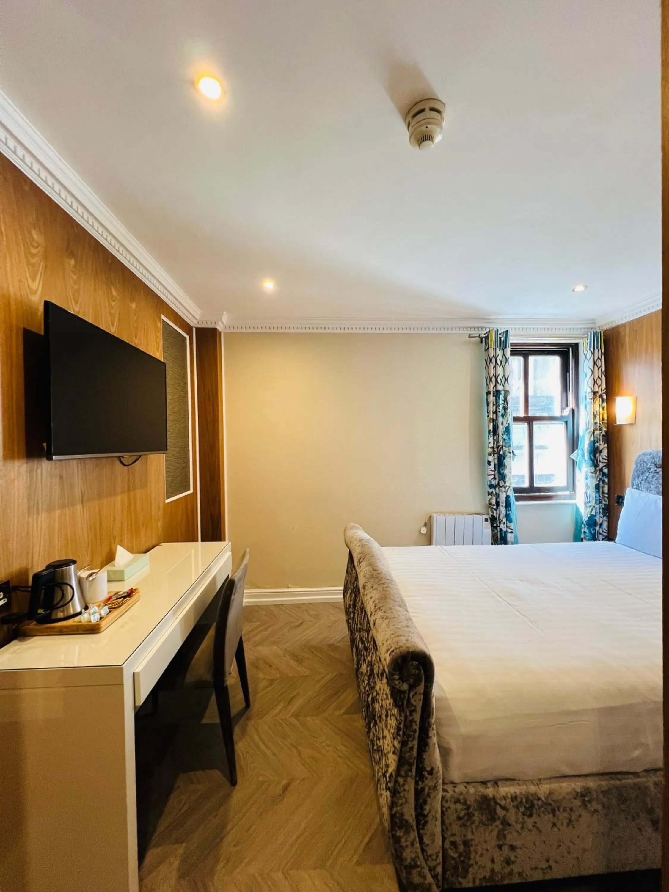 Bed in Cheshire Hotel Central London