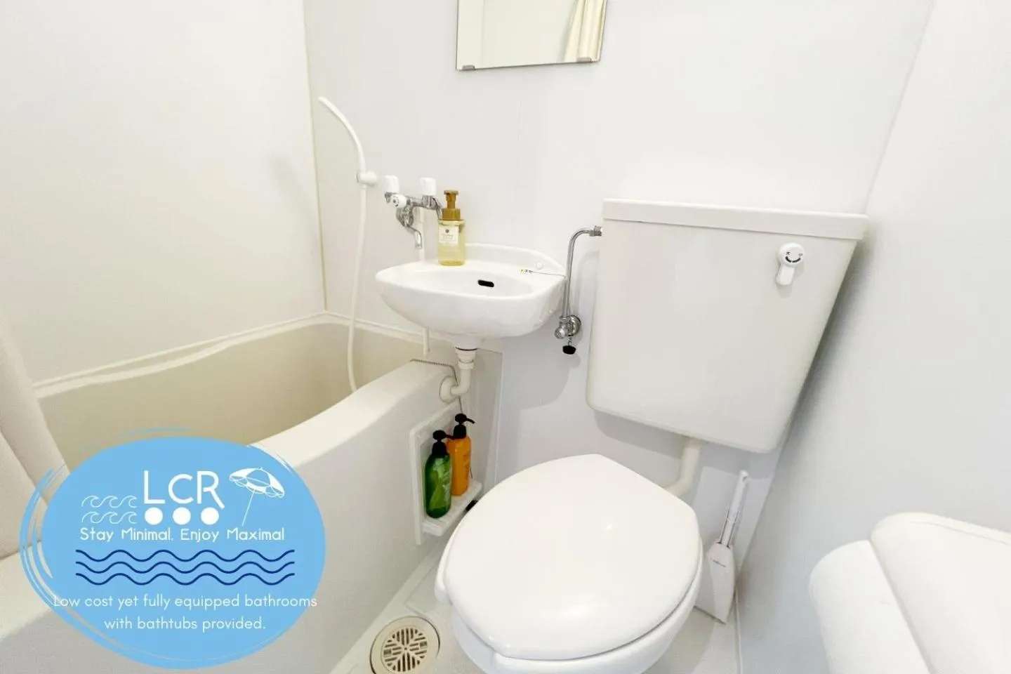 Photo of the whole room in LOW COST RESORT MANZA BEACH （旧：北海荘）