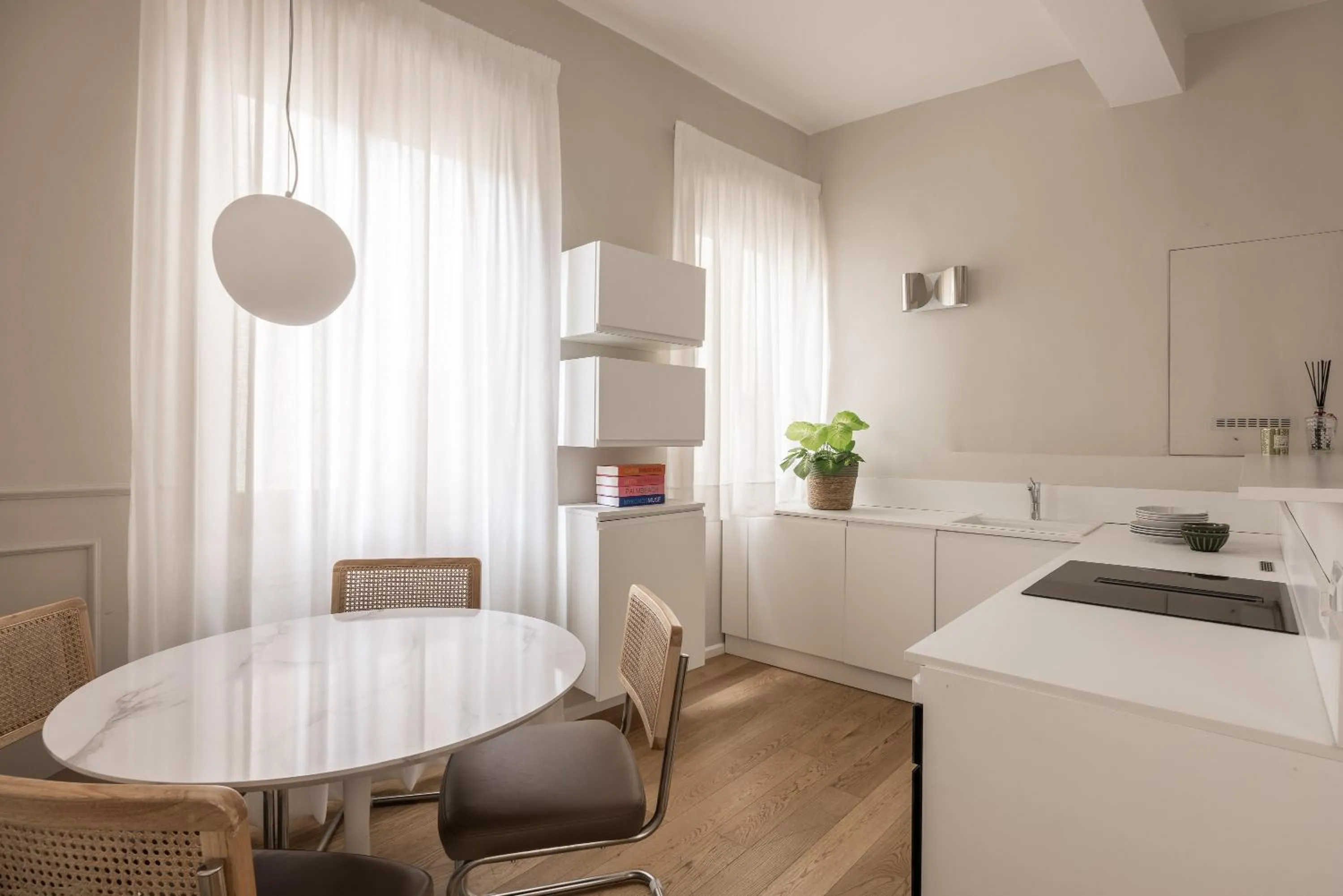 Dining area in Tornabuoni Place by Mmega