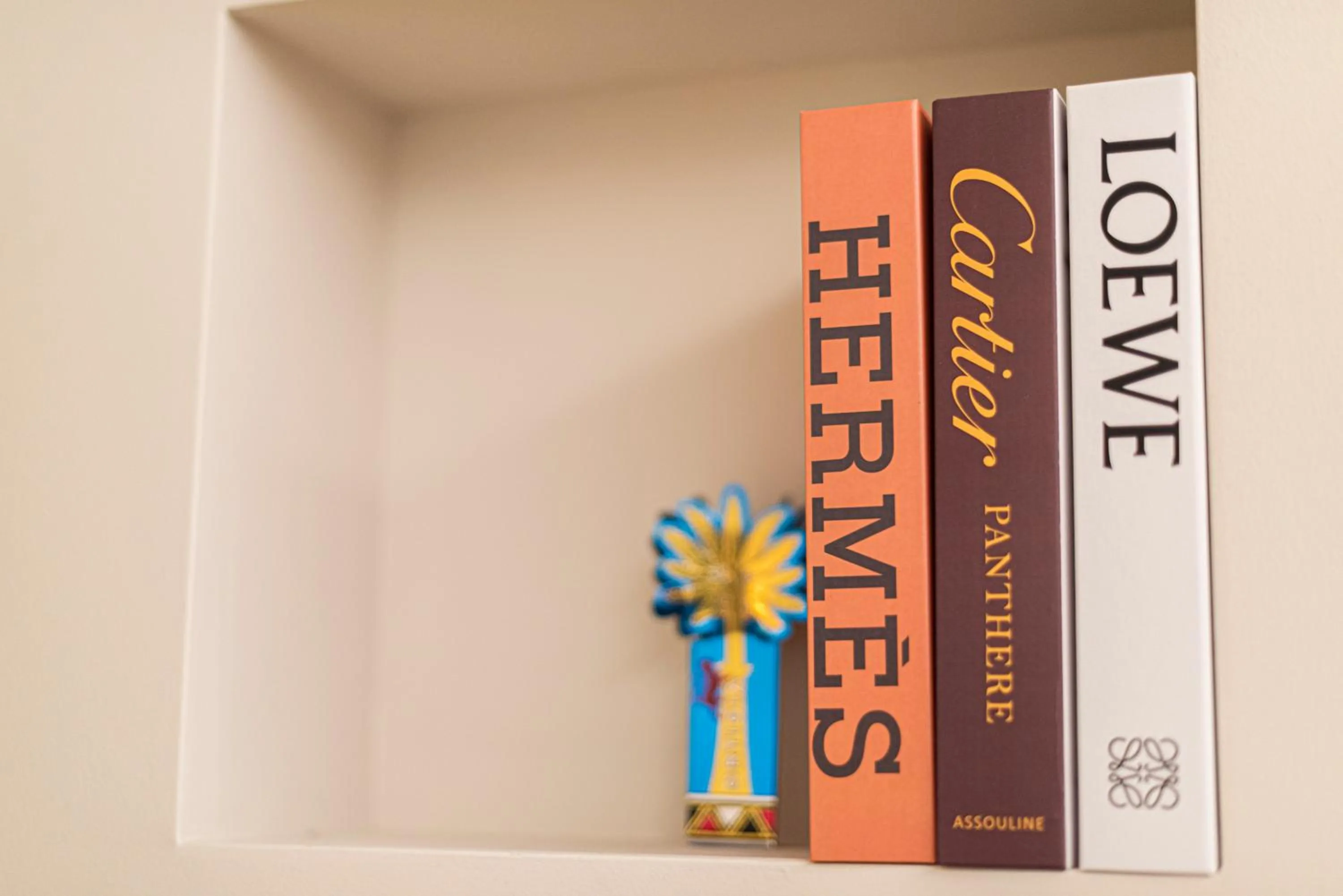 Decorative detail in Tornabuoni Place by Mmega