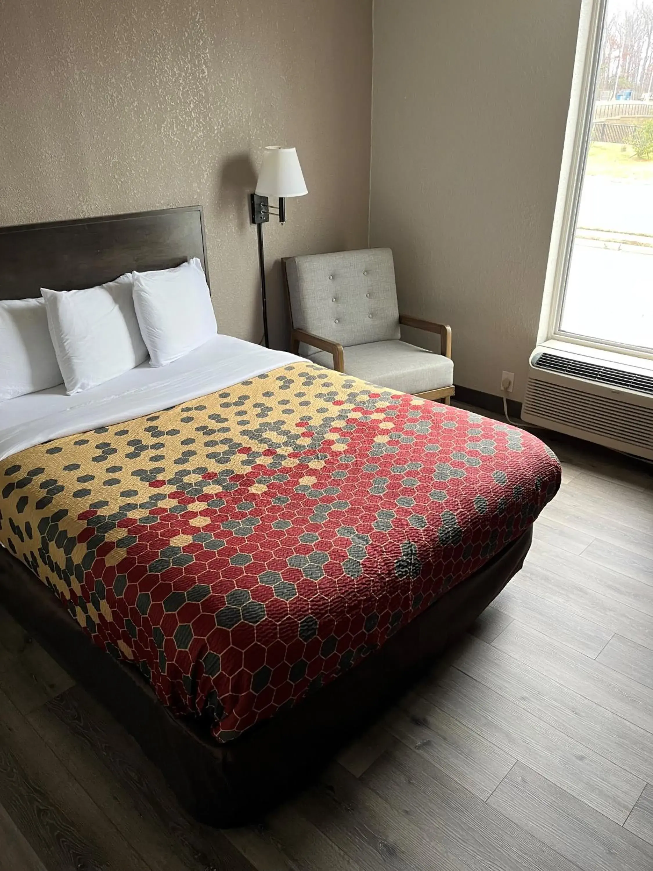 Standard Queen Room in Red Carpet Inn Quantico Standard Queen Room in Red Carpet Inn Quantico