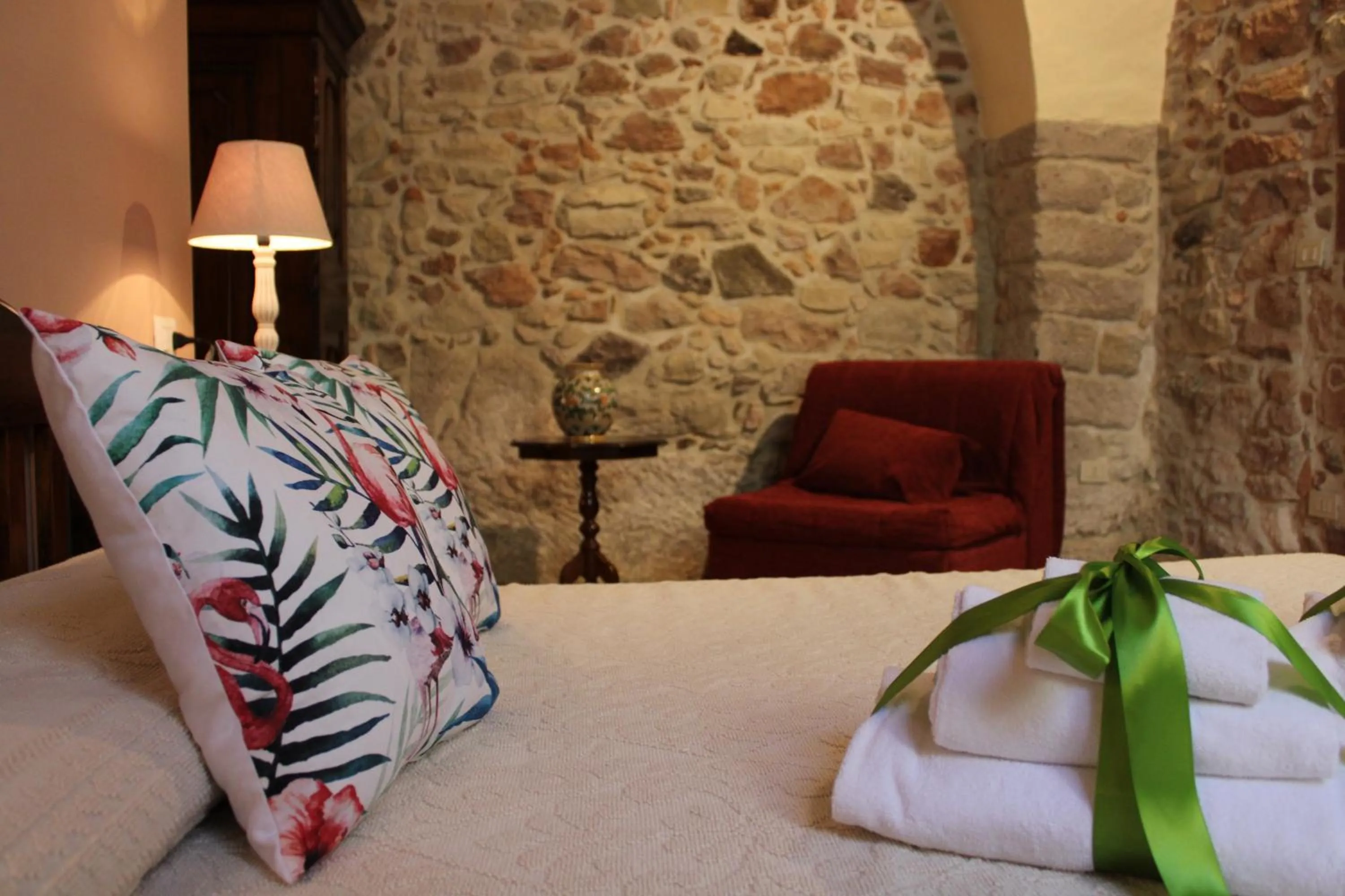 Quiet street view, Bed in B&B S'Asilo Sardegna