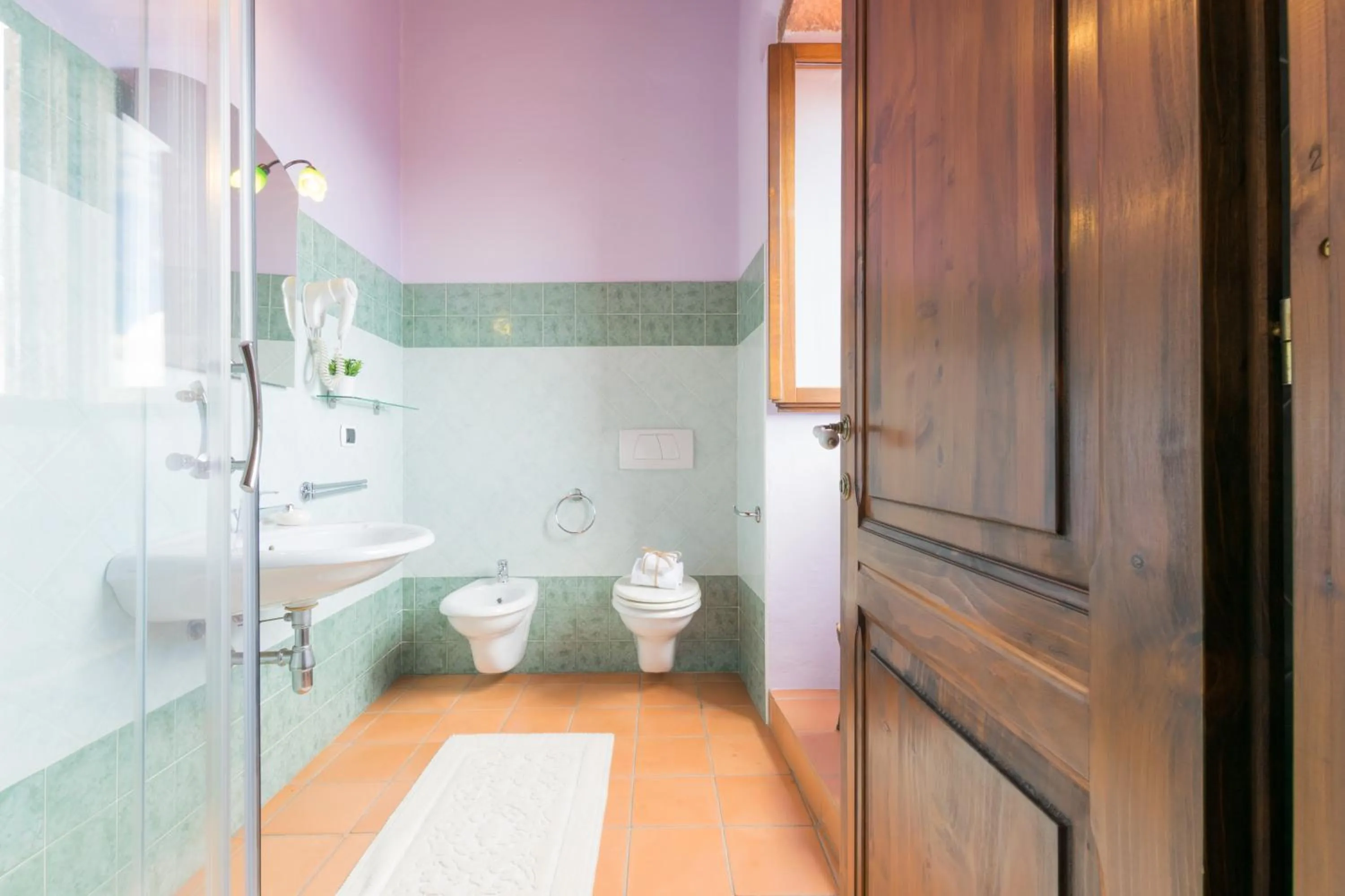 Toilet in B&B S'Asilo Sardegna