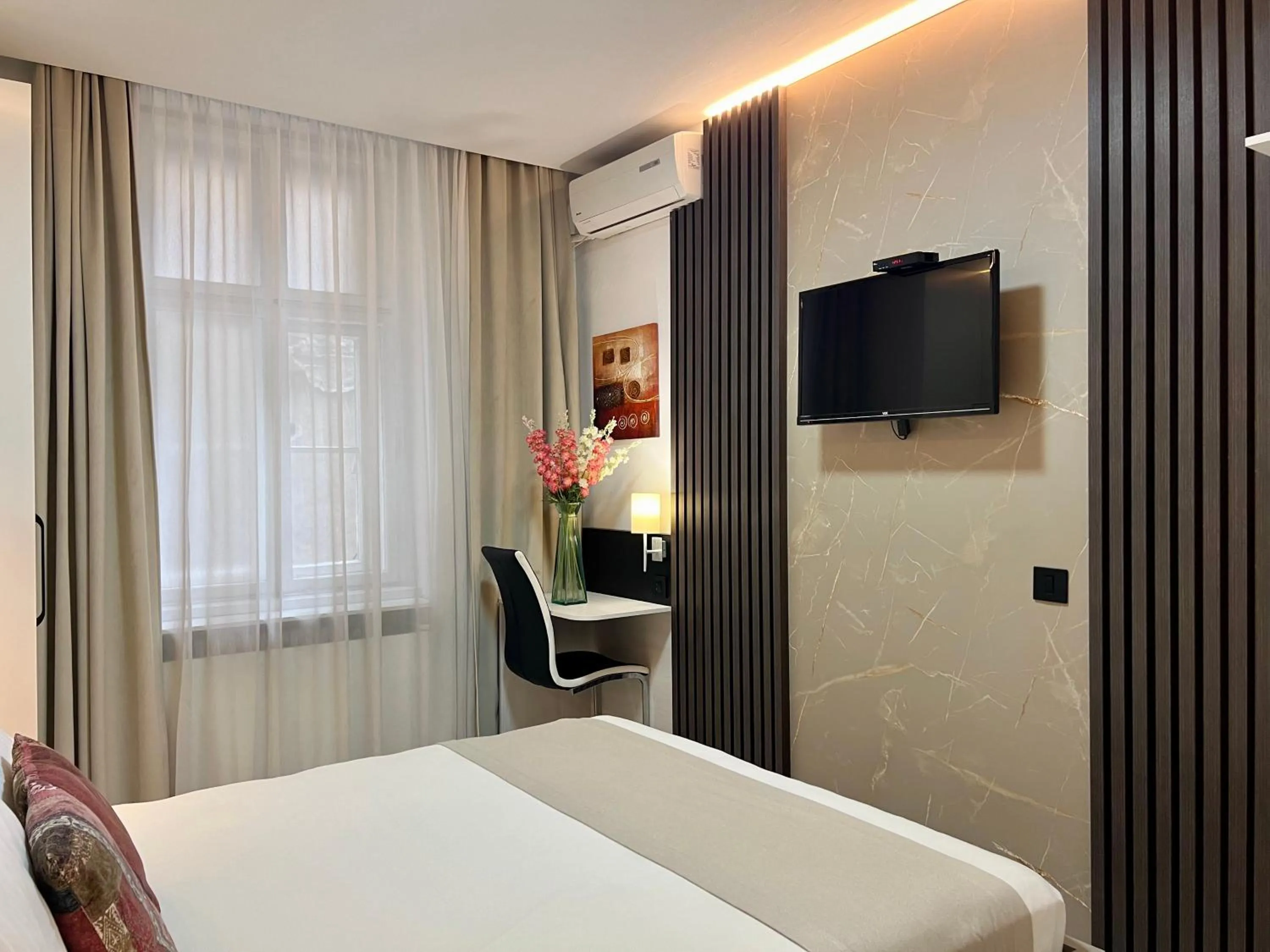 Bathroom, Bed in Centar Forever