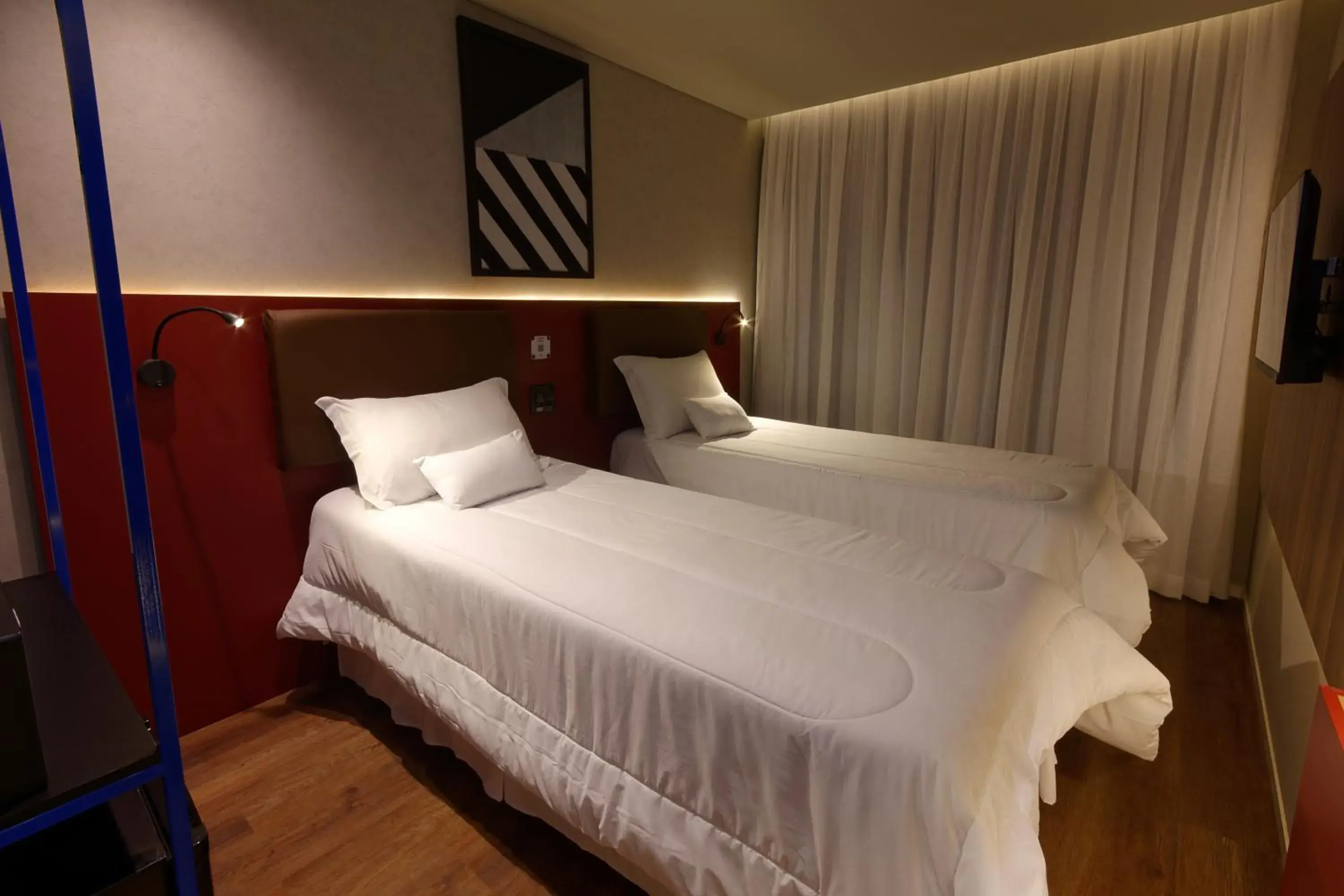 Superior Twin Room - single occupancy in Golden Tower Express Nações Unidas by Fênix Hotéis Superior Twin Room - single occupancy in Golden Tower Express Nações Unidas by Fênix Hotéis