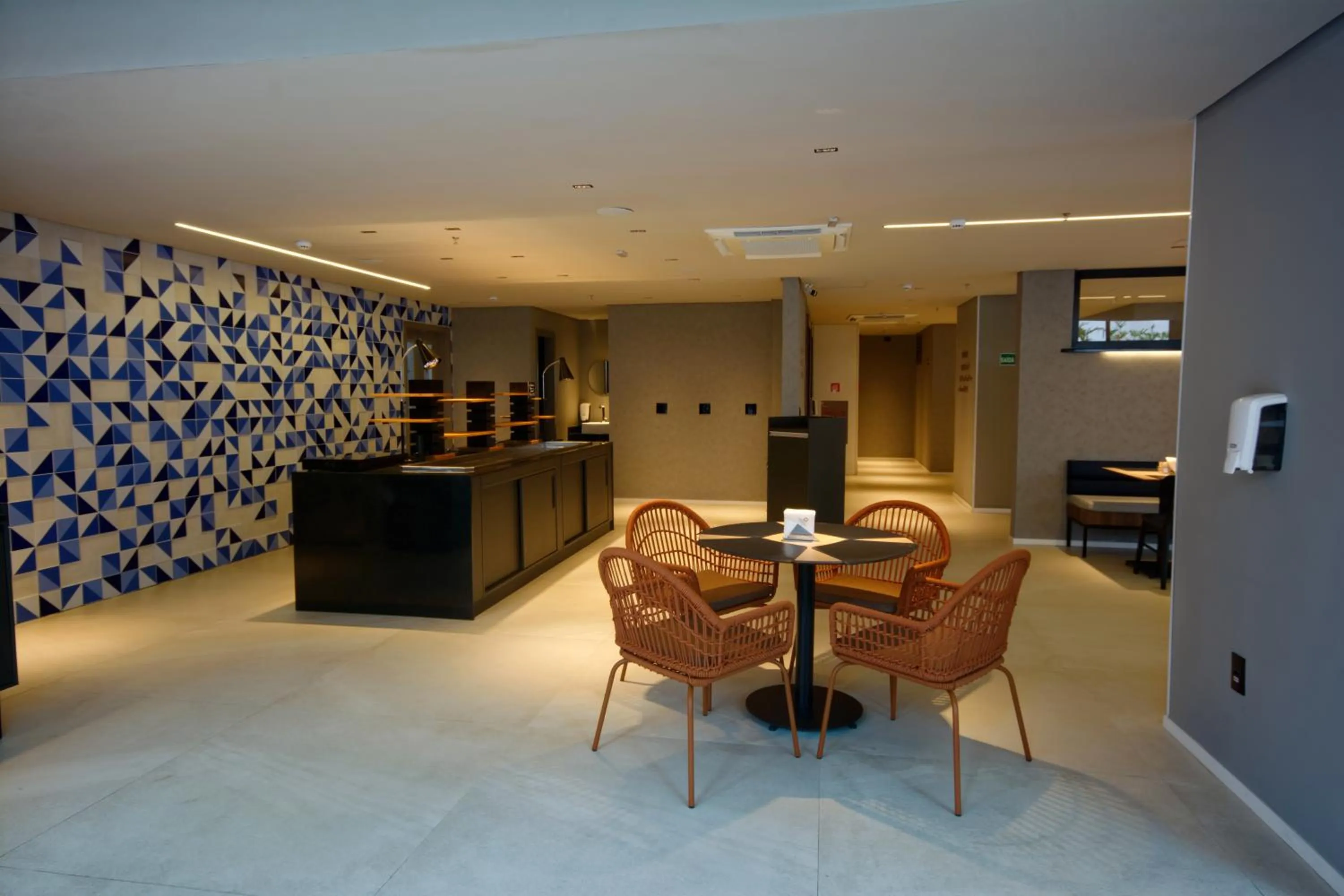 Golden Tower Express Nações Unidas by Fênix Hotéis