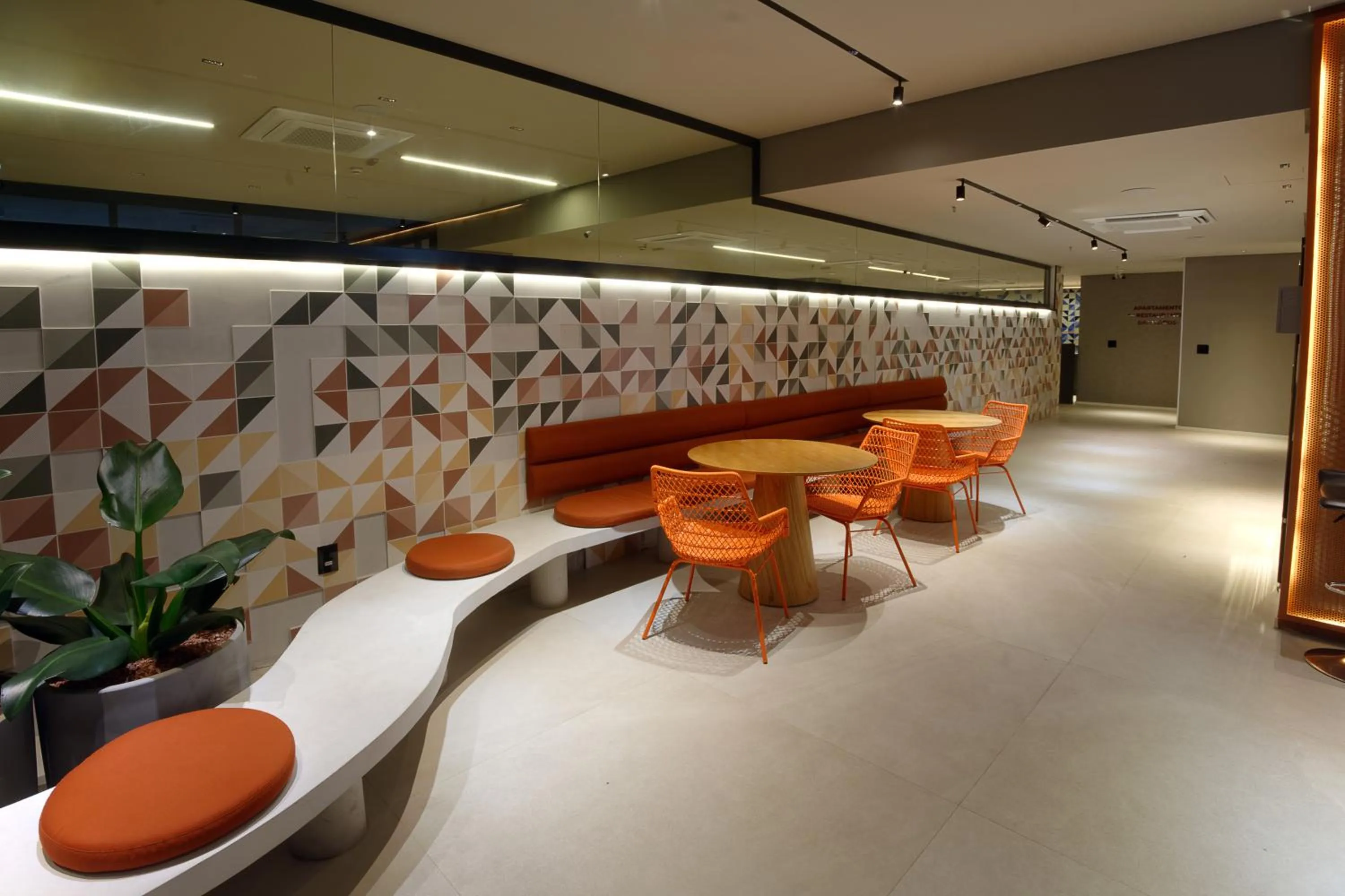 Golden Tower Express Nações Unidas by Fênix Hotéis