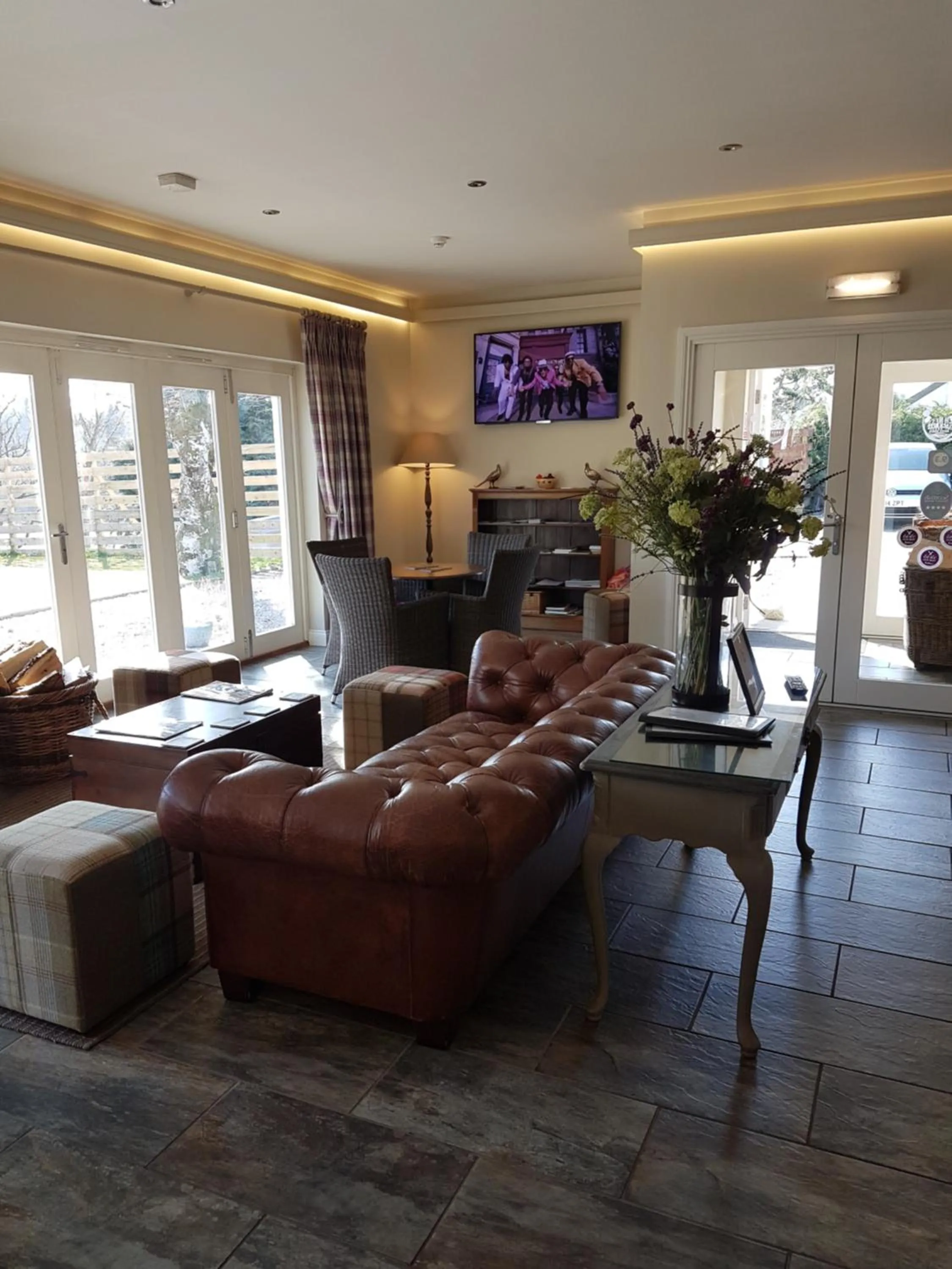 Lounge or bar in Loch Ness Guest House