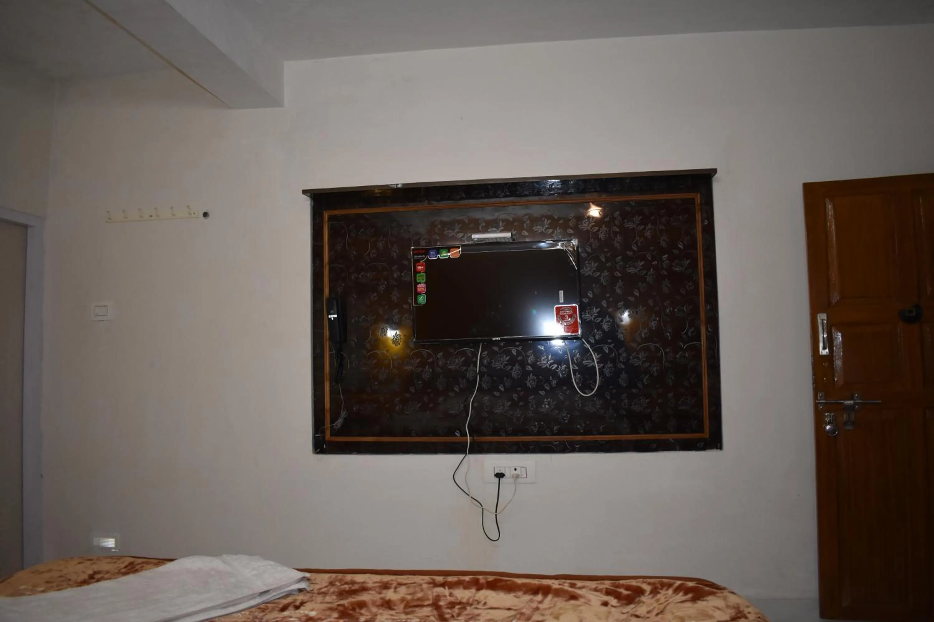 View (from property/room), Bed in Hotel Sri Balaji