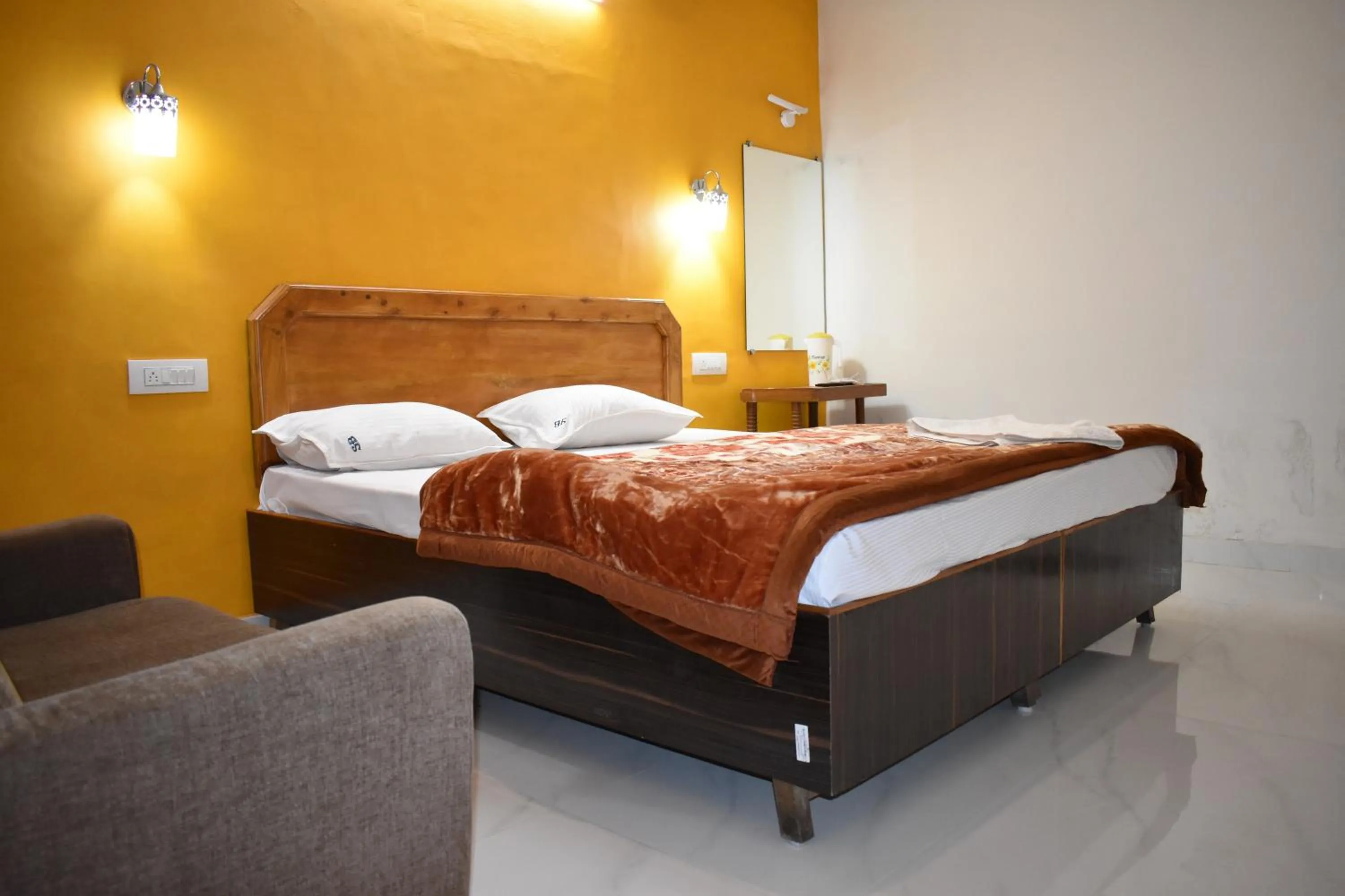 View (from property/room), Bed in Hotel Sri Balaji