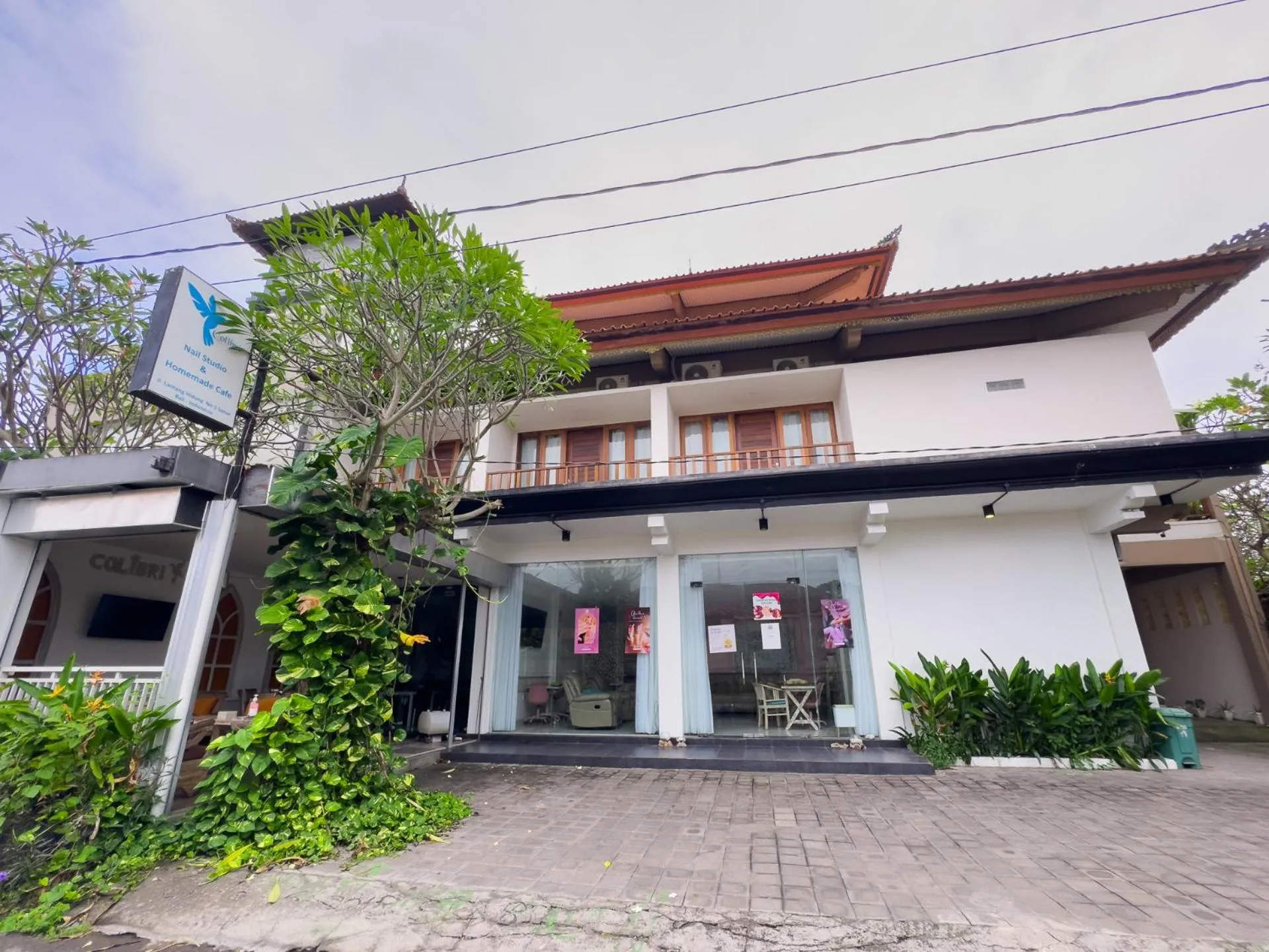 Parking in Ananda's Sanur by ABM