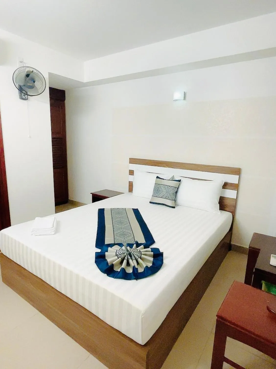 Bedroom, Bed in DINH DINH 2 AIRPORT HOTEL