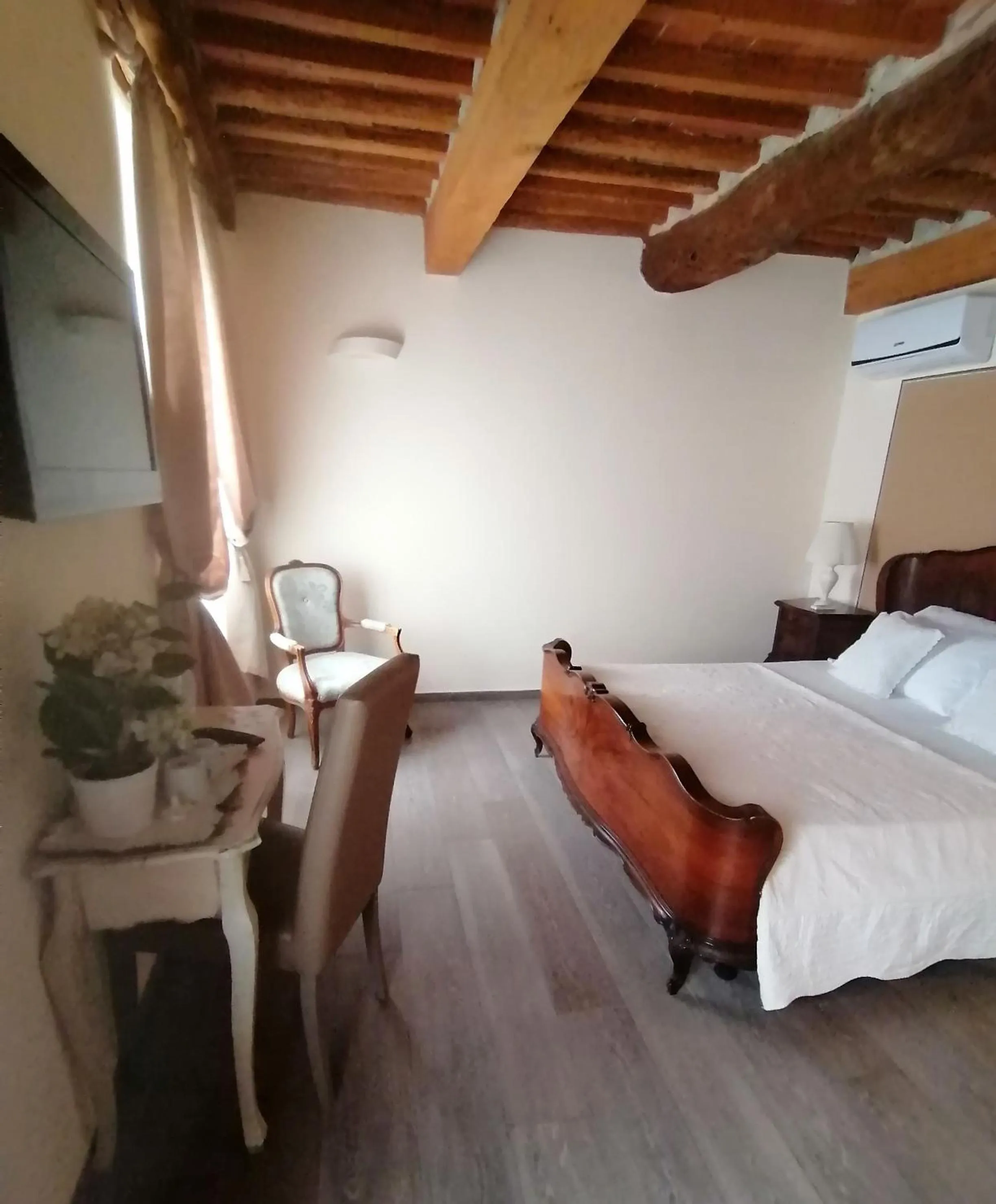 Bed in B&B La Bella Lucca