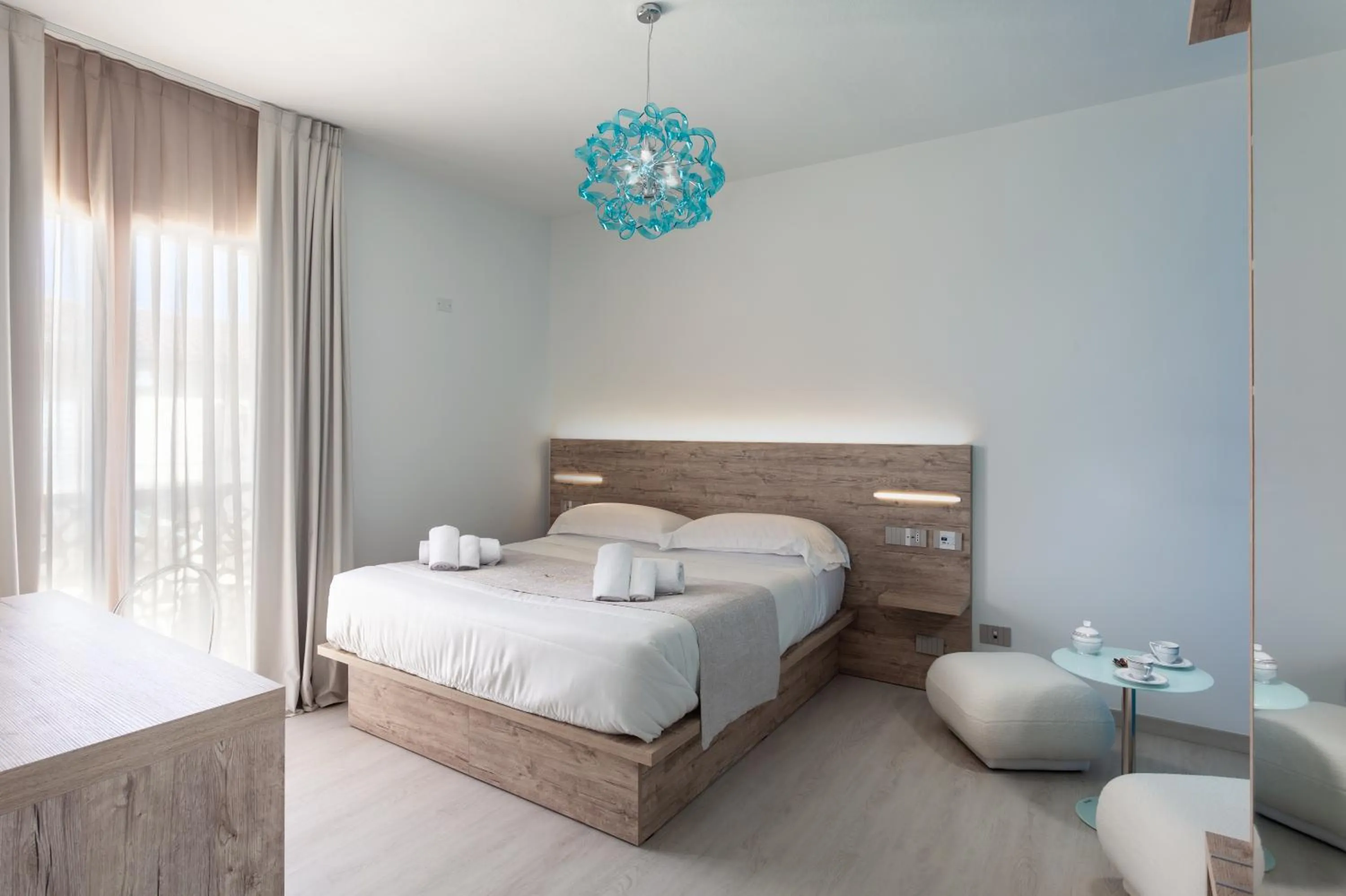 Photo of the whole room, Bed in Glorian Hotel