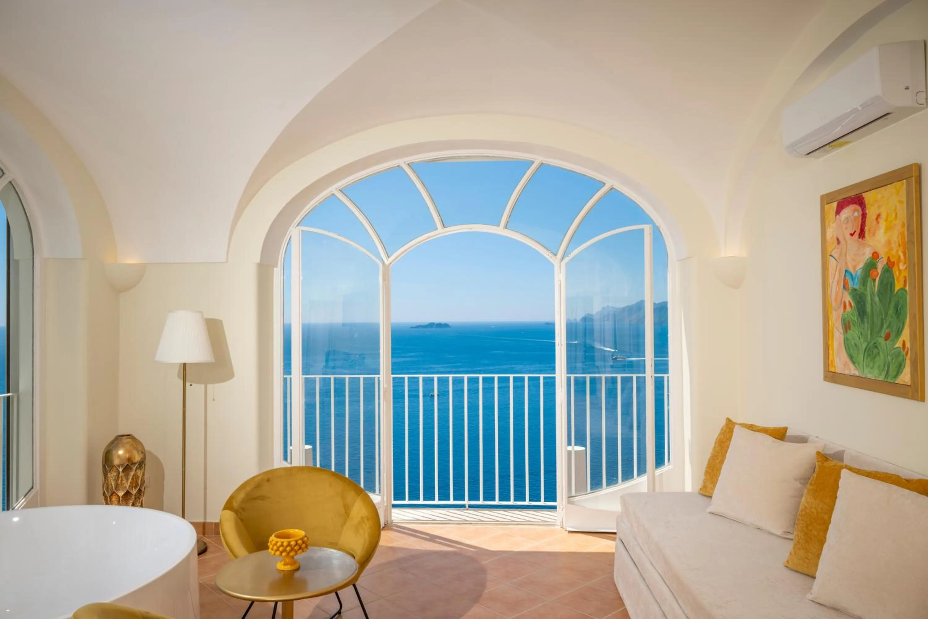 View (from property/room), Bed in Villa Santa Chiara Positano Suites