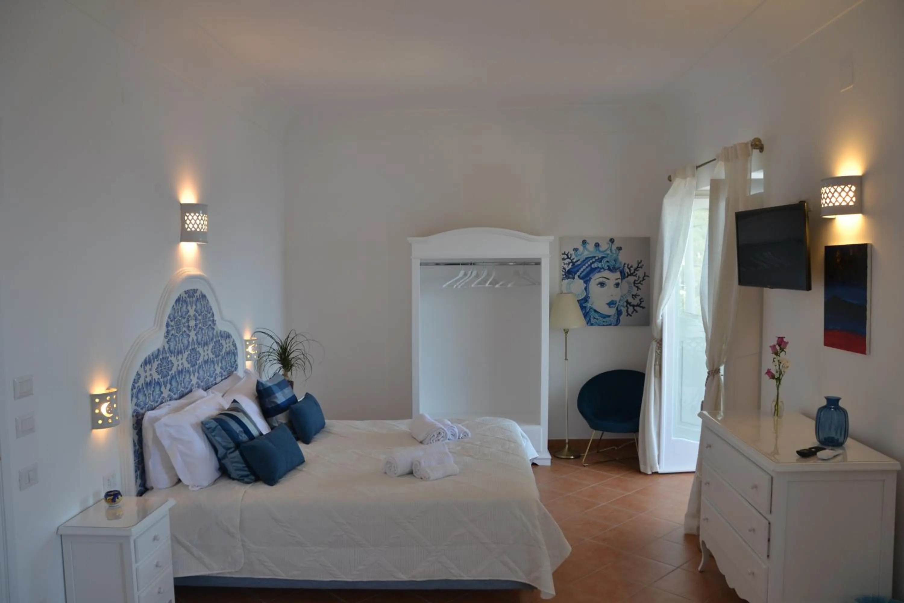 Photo of the whole room, Bed in Villa Santa Chiara Positano Suites