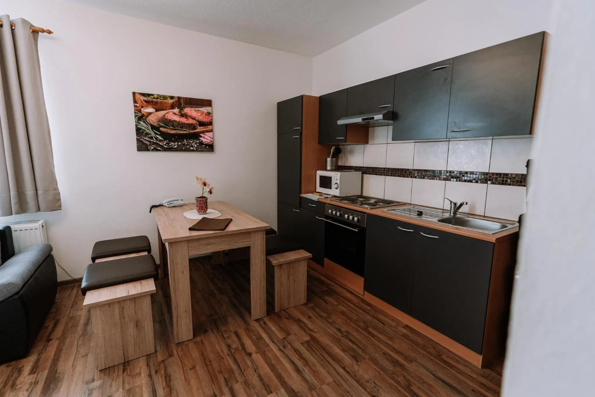 Kitchen or kitchenette in Hotel Garni Familie Gruber