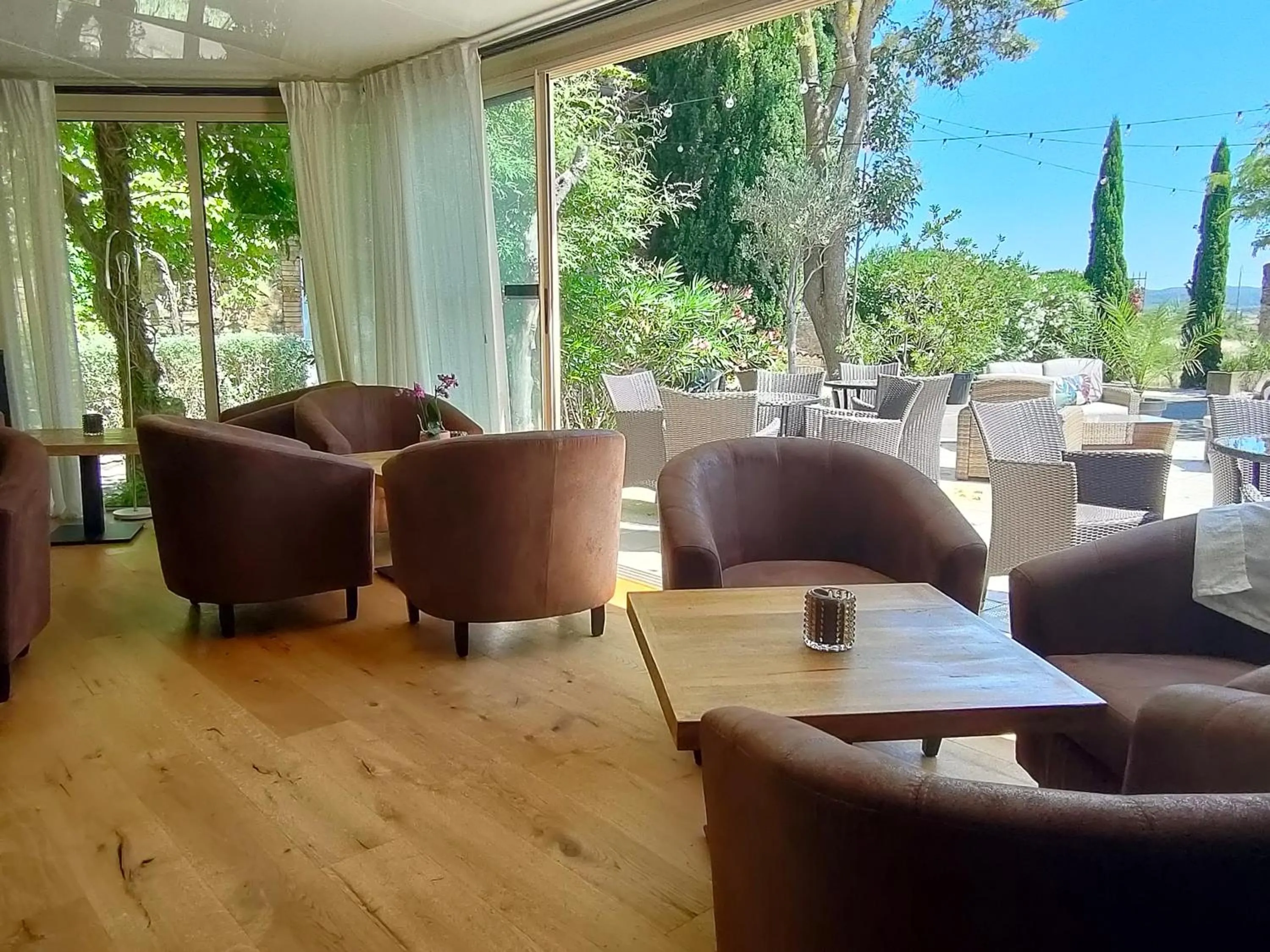 Hôtel Restaurant L'Art des Mets by Côté Jardin