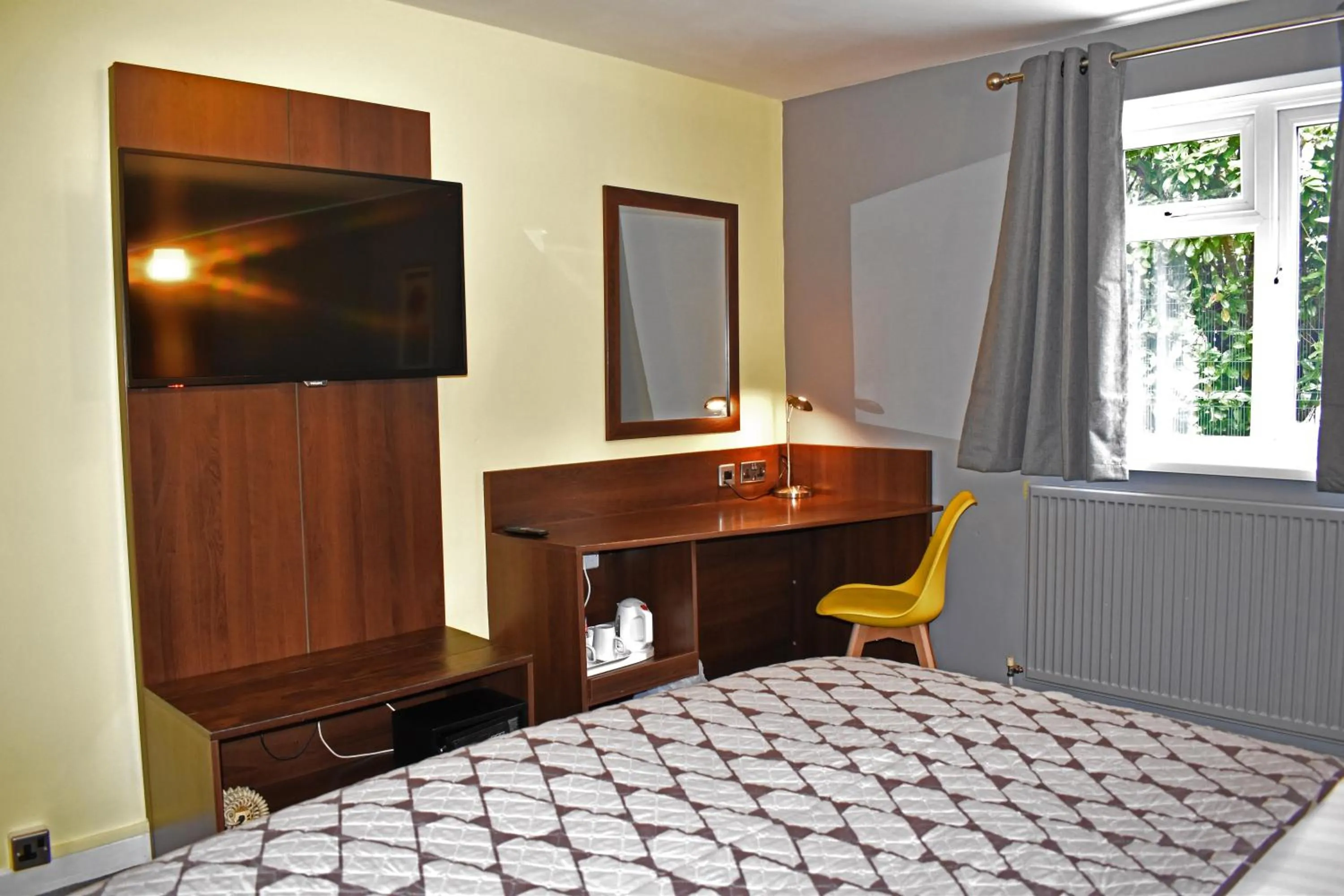 Photo of the whole room, Bed in Quality Hotel Coventry