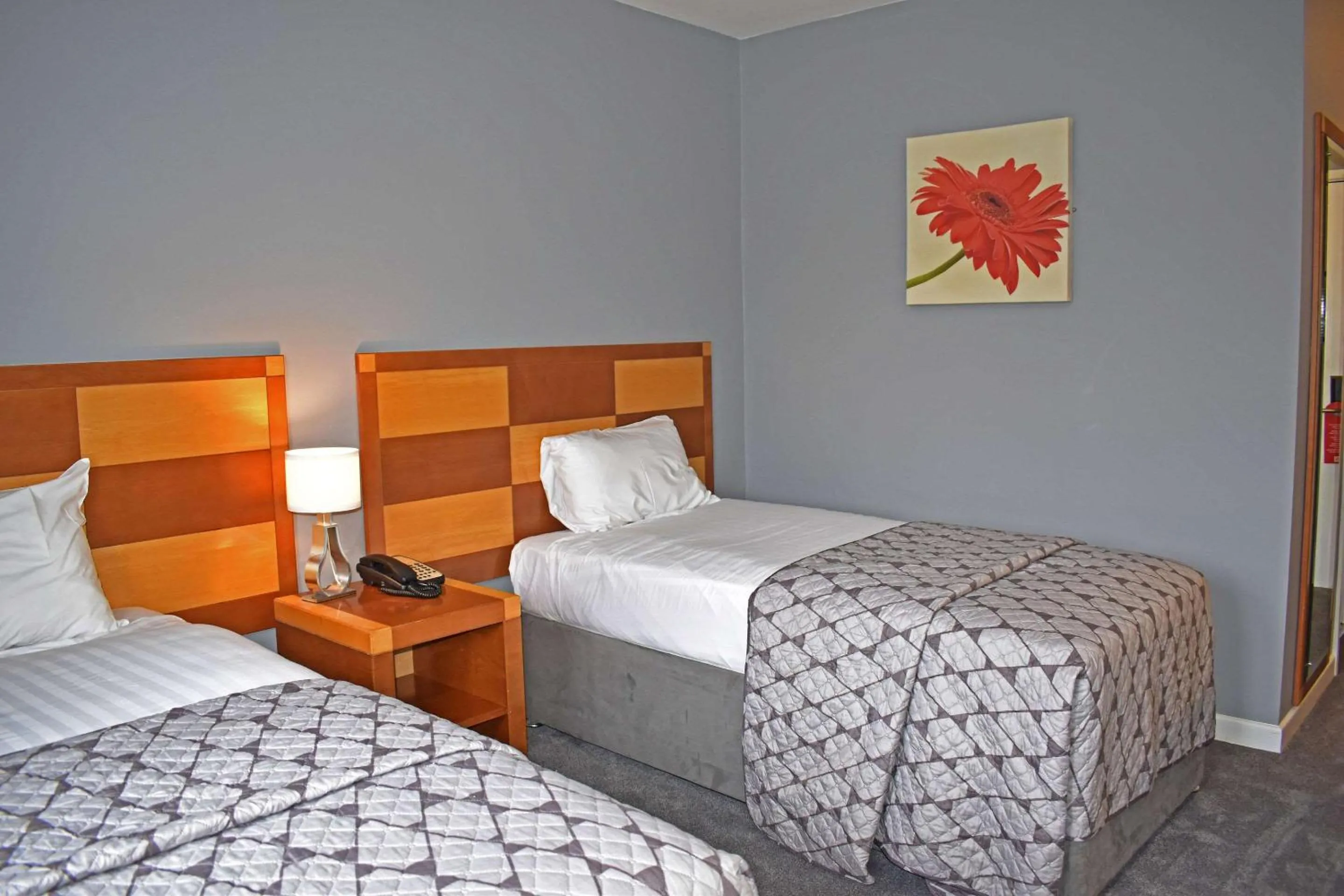 Bedroom, Bed in Quality Hotel Coventry