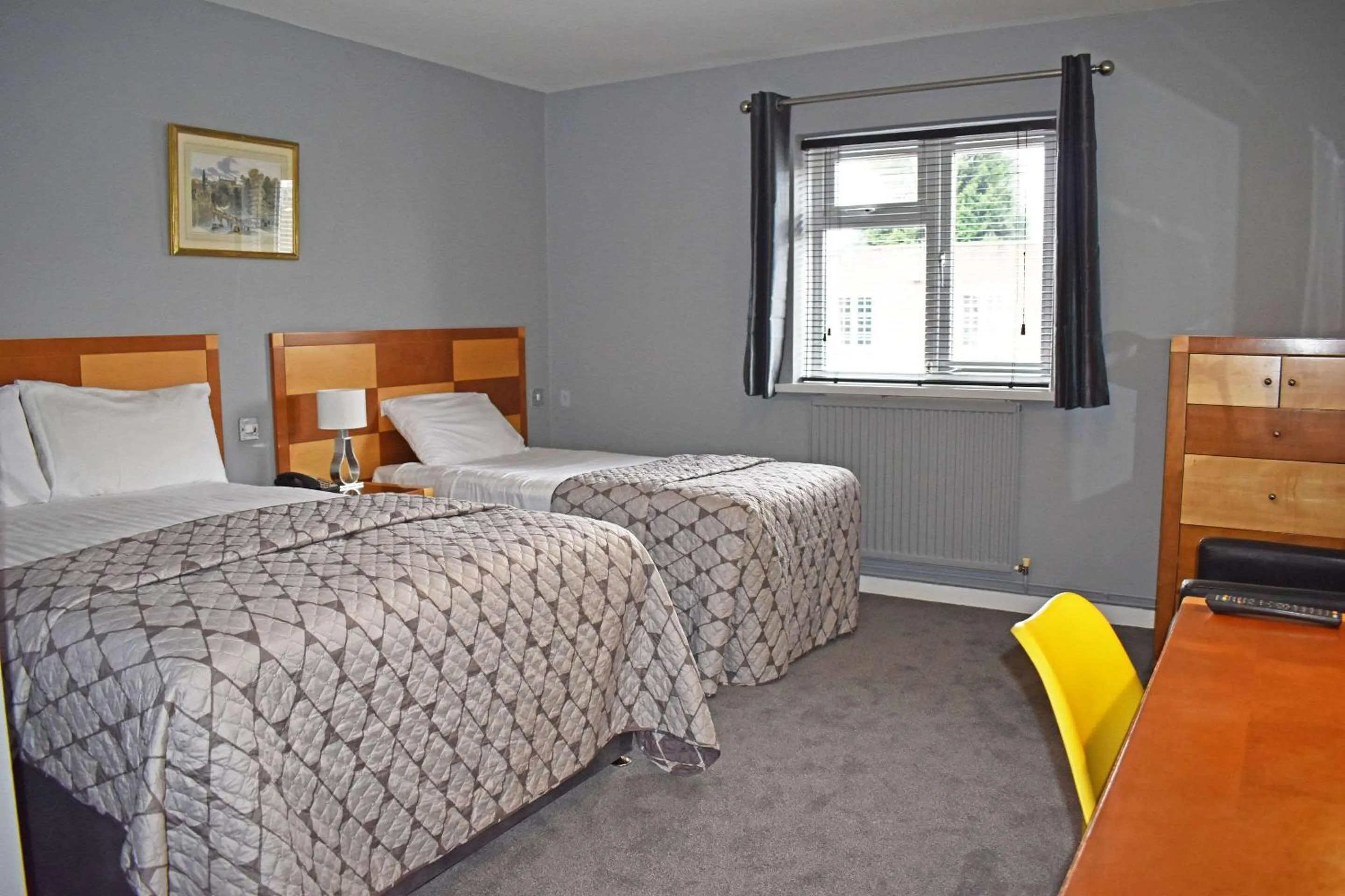 Bedroom, Bed in Quality Hotel Coventry