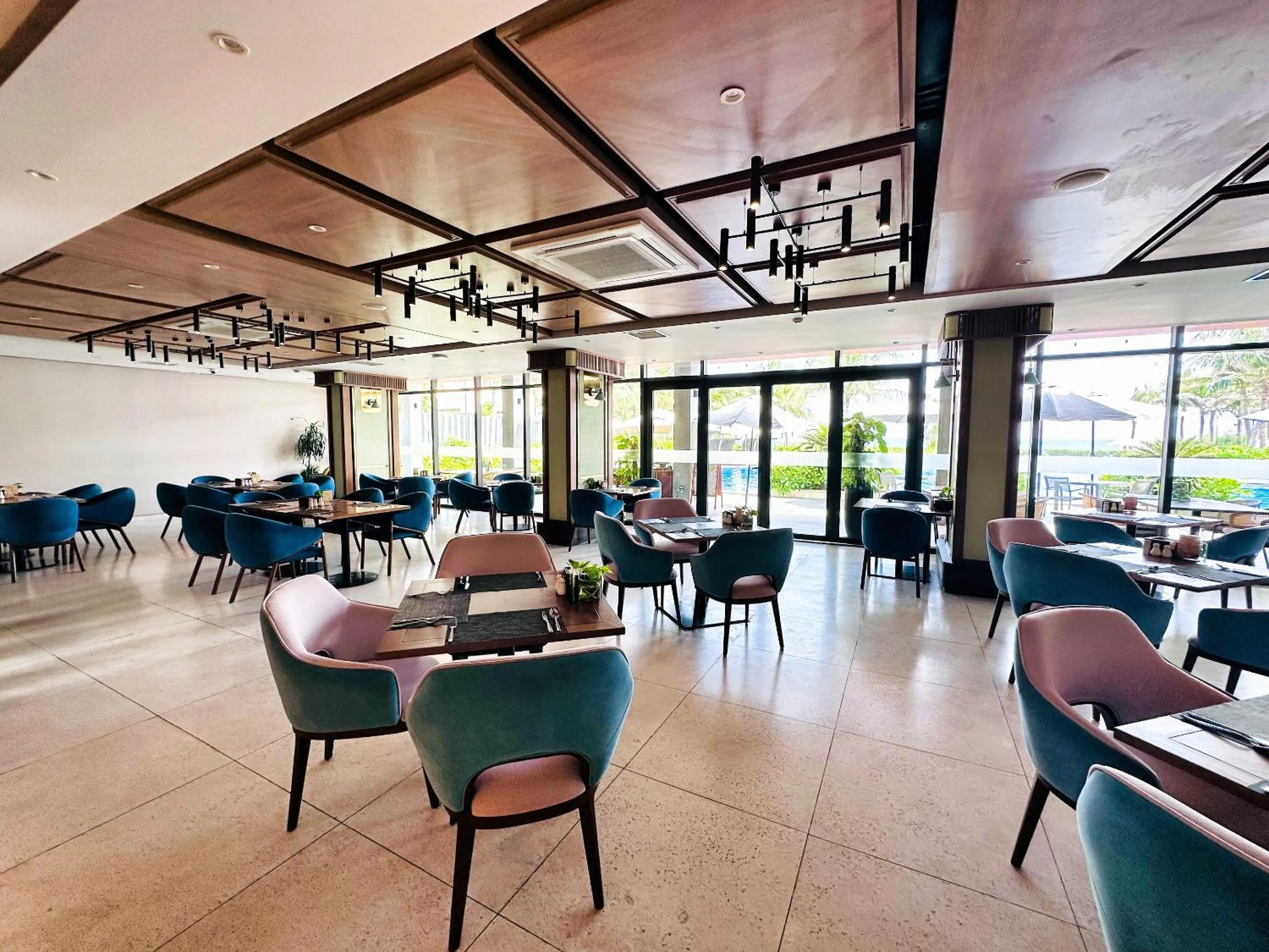 Restaurant/places to eat in Hese Pool Villas & Resort Cam Ranh