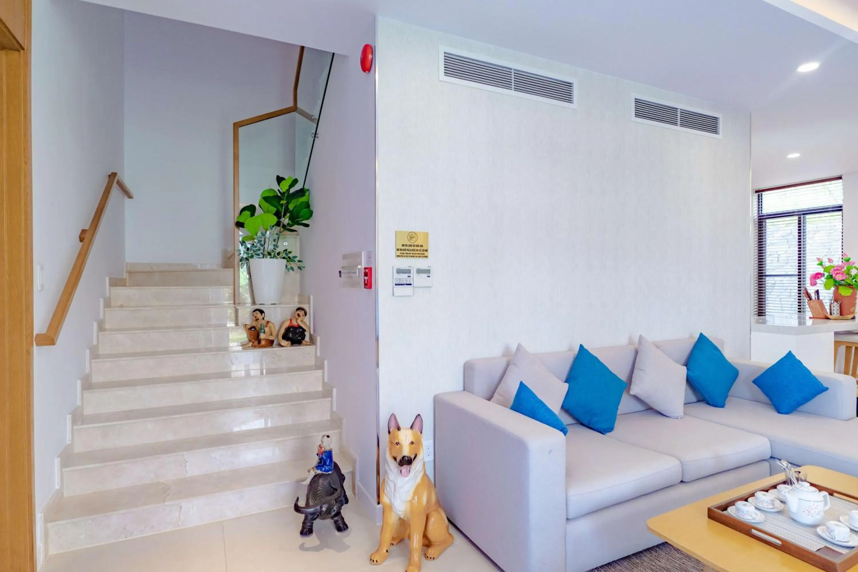 Living room in Hese Pool Villas & Resort Cam Ranh